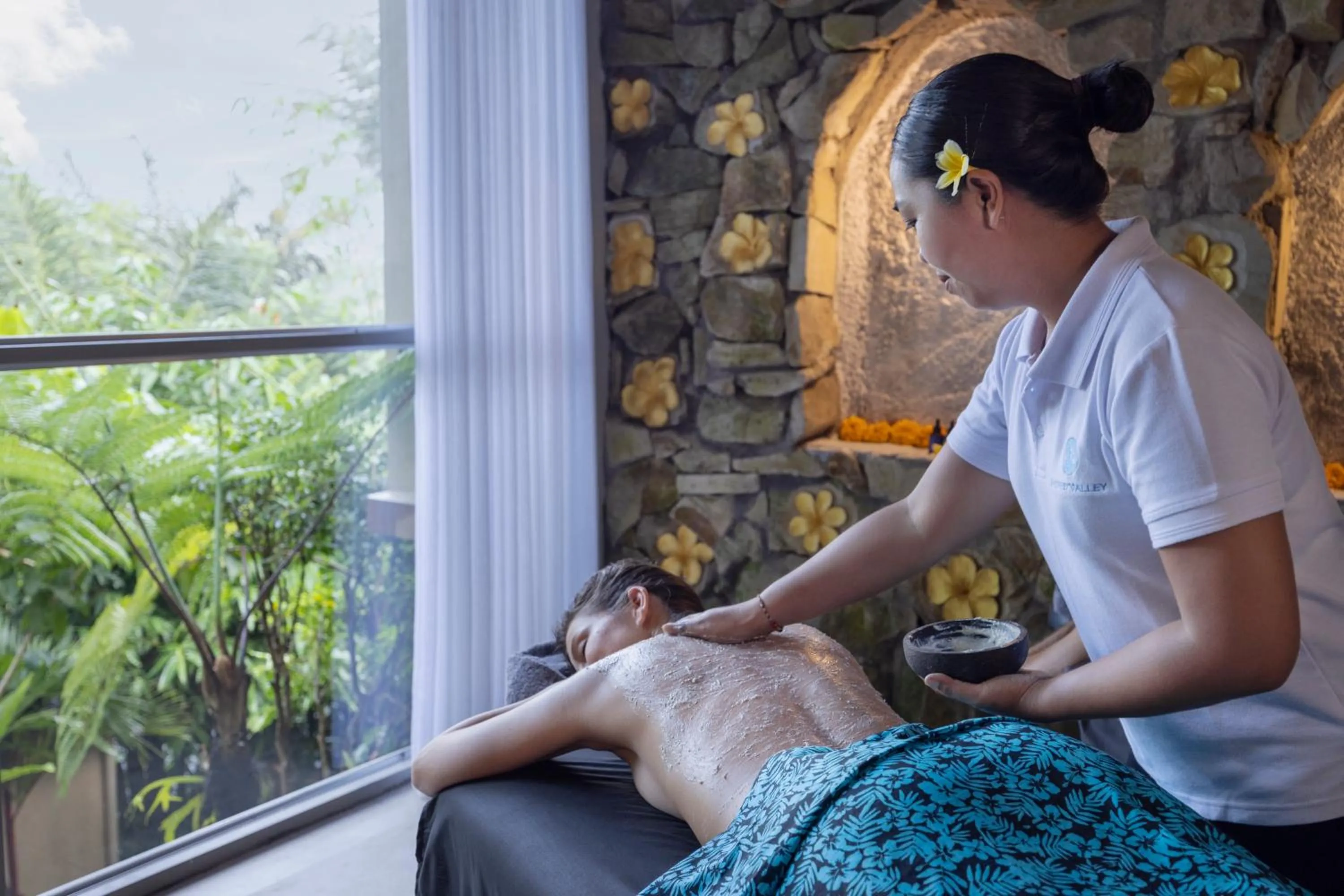 Massage in Sacred Valley by GenuineHost