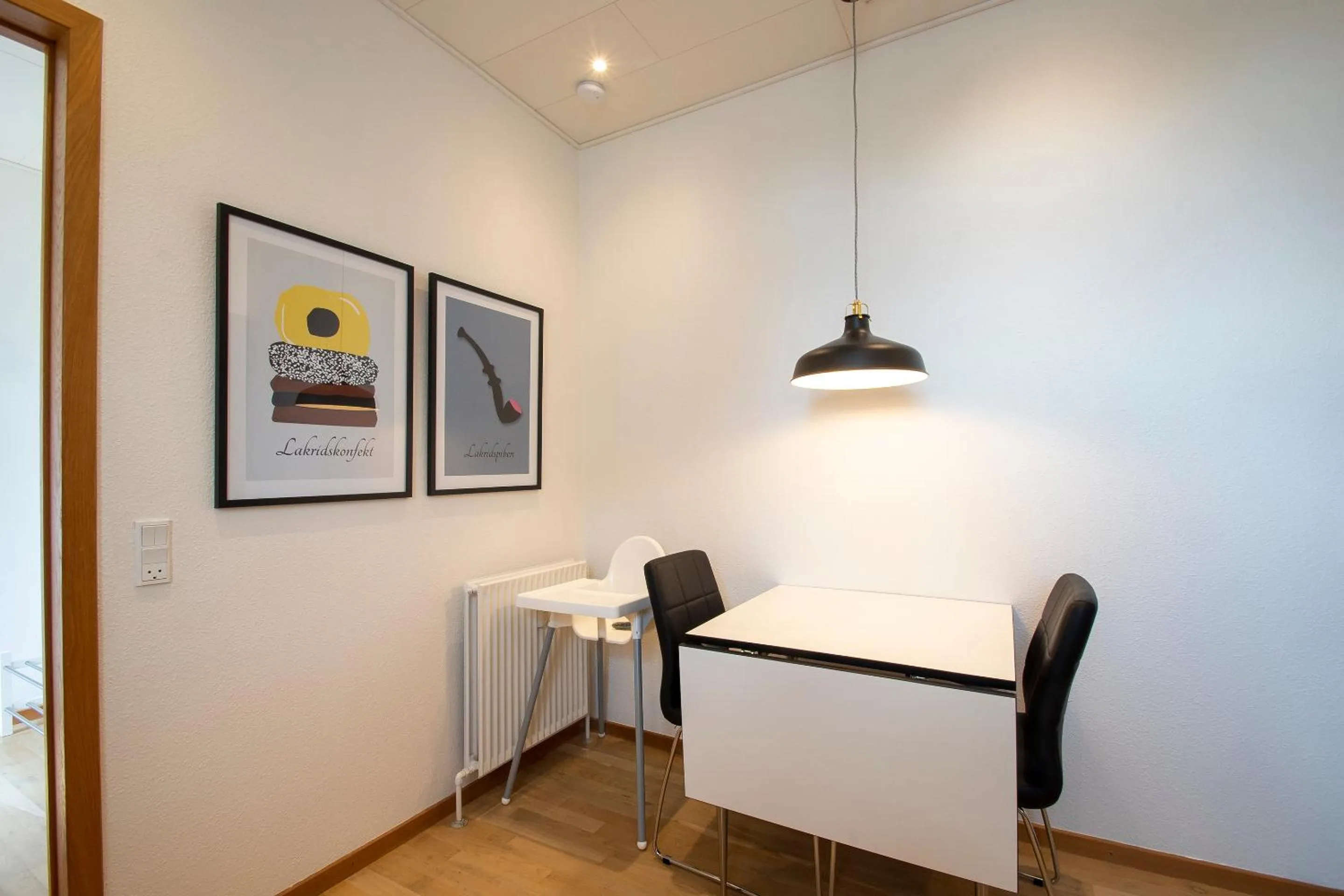 Kitchen or kitchenette in Exclusive 2 Bedroom Apartment