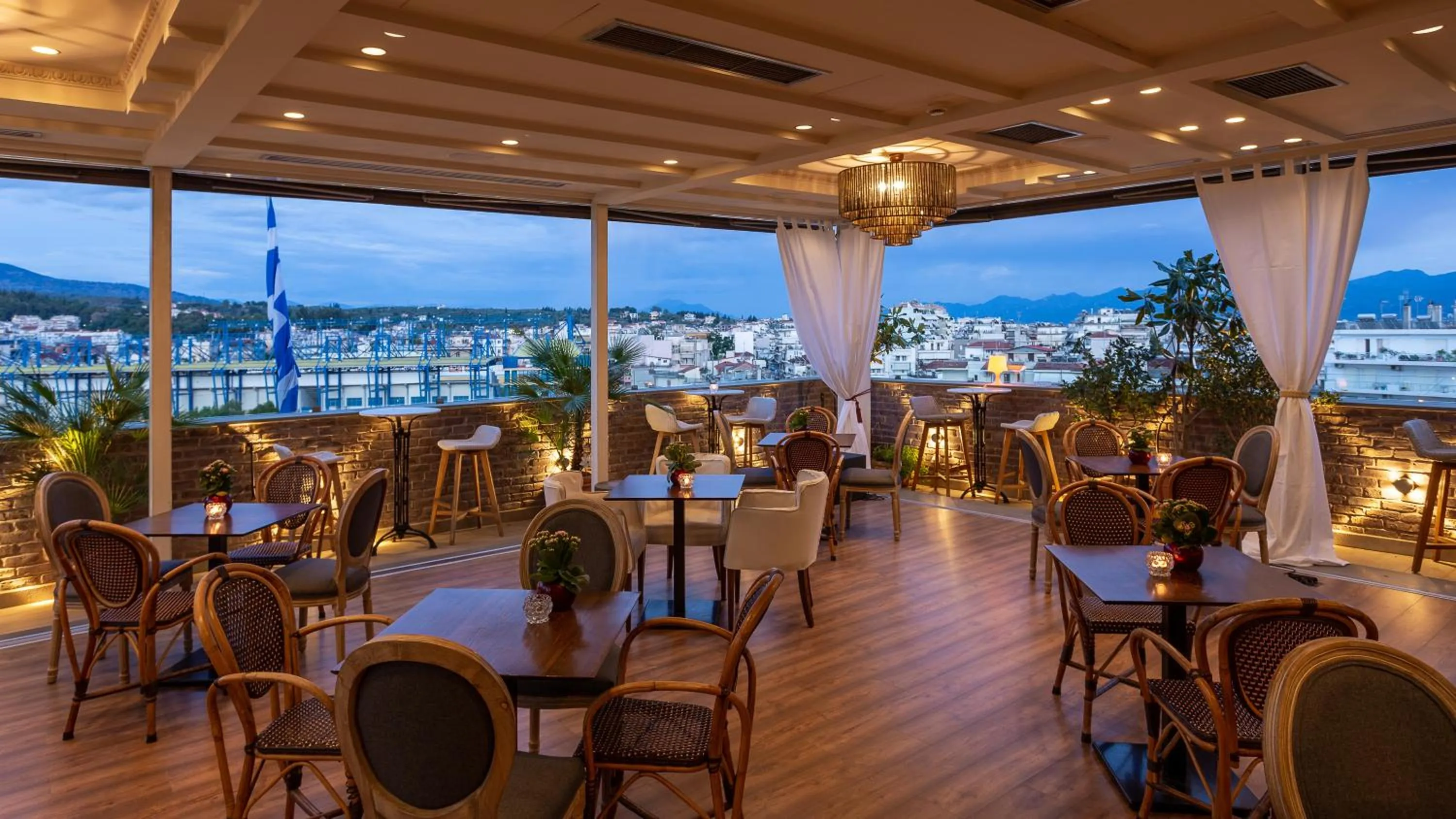 Restaurant/places to eat in Marpessa Hotel & Spa