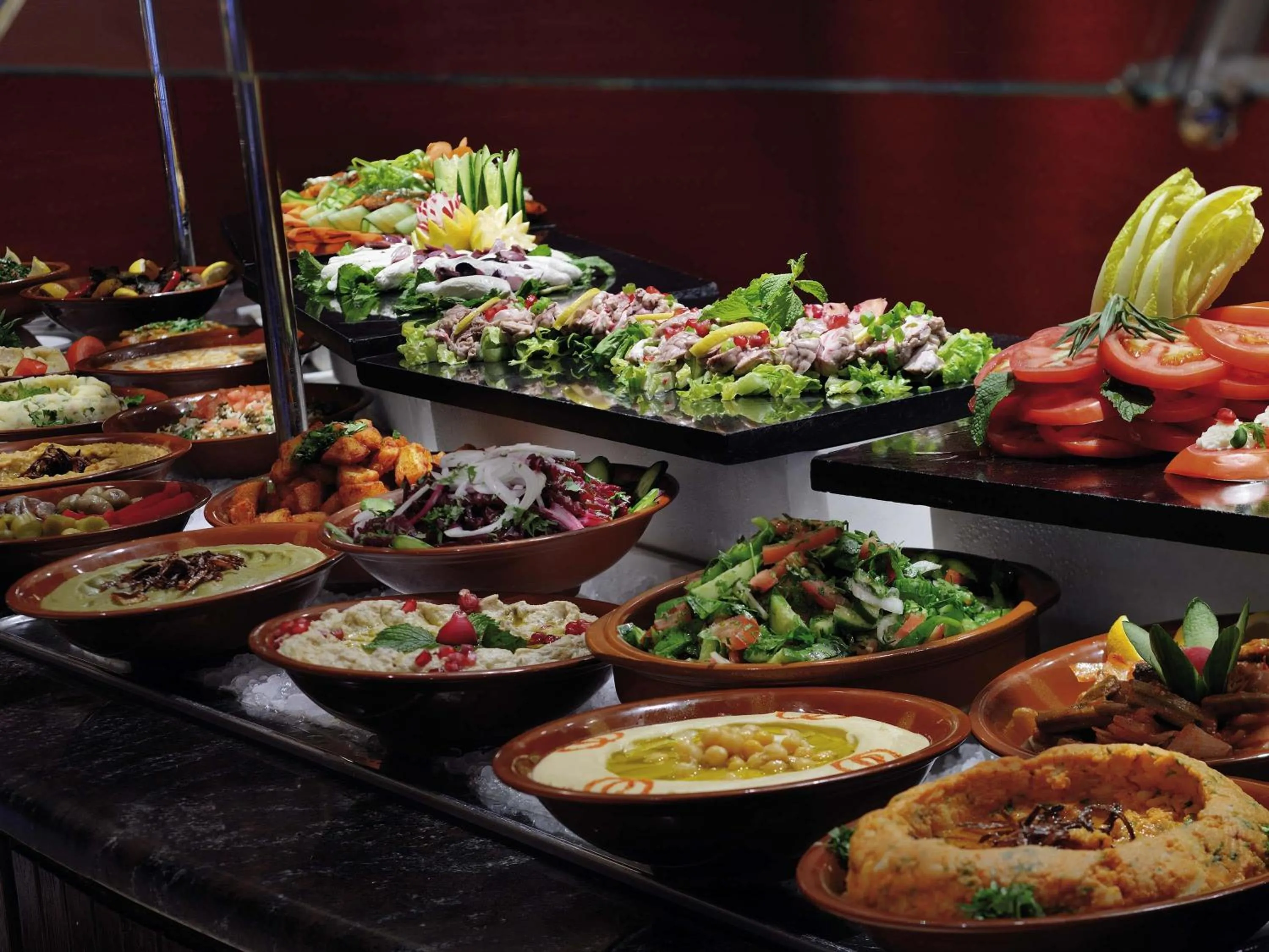 Restaurant/places to eat in Mövenpick Hotel & Resort Al Bida'a