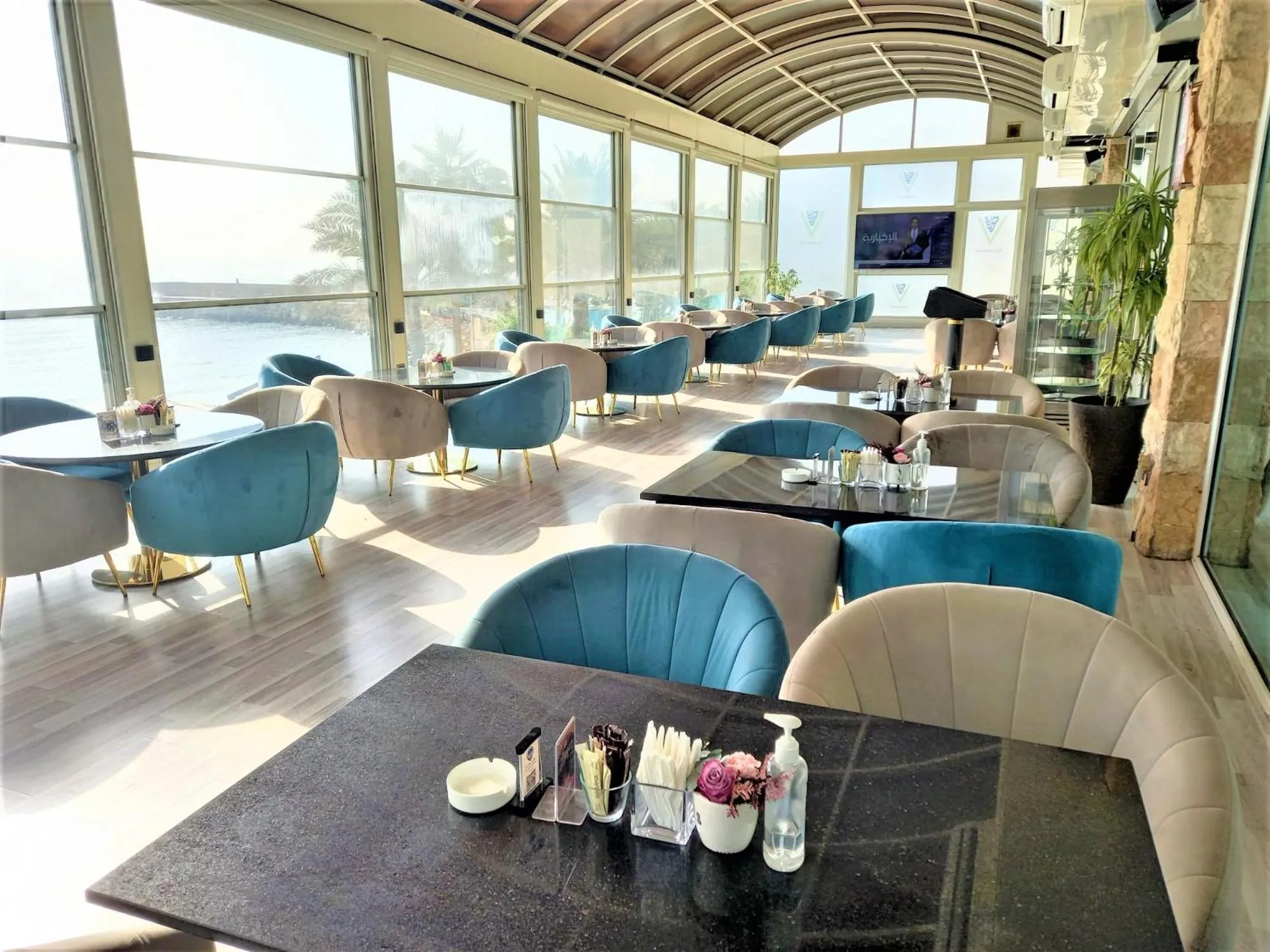 Restaurant/places to eat in Mövenpick Hotel & Resort Al Bida'a