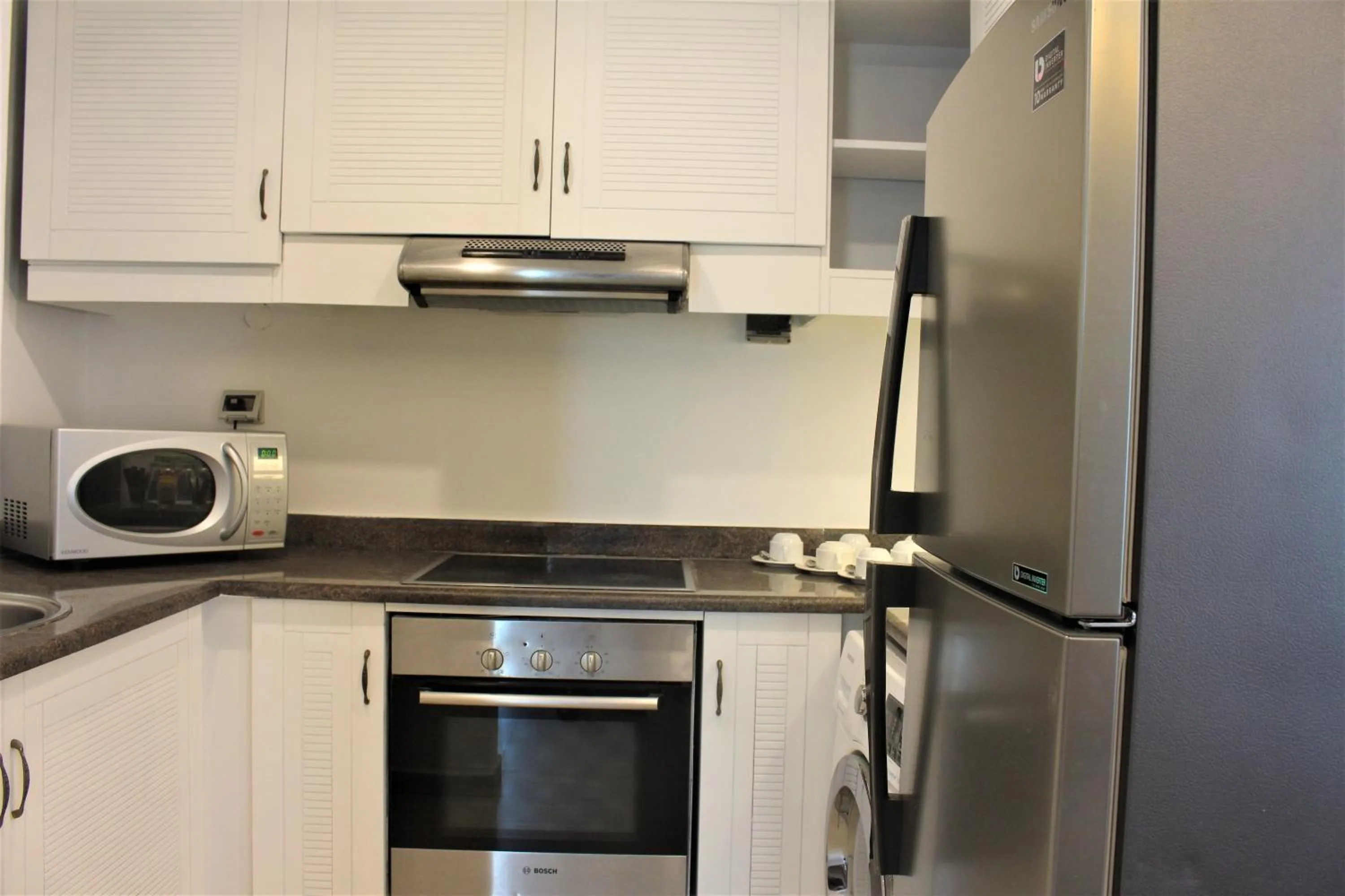 Coffee/tea facilities in Mövenpick Hotel & Resort Al Bida'a