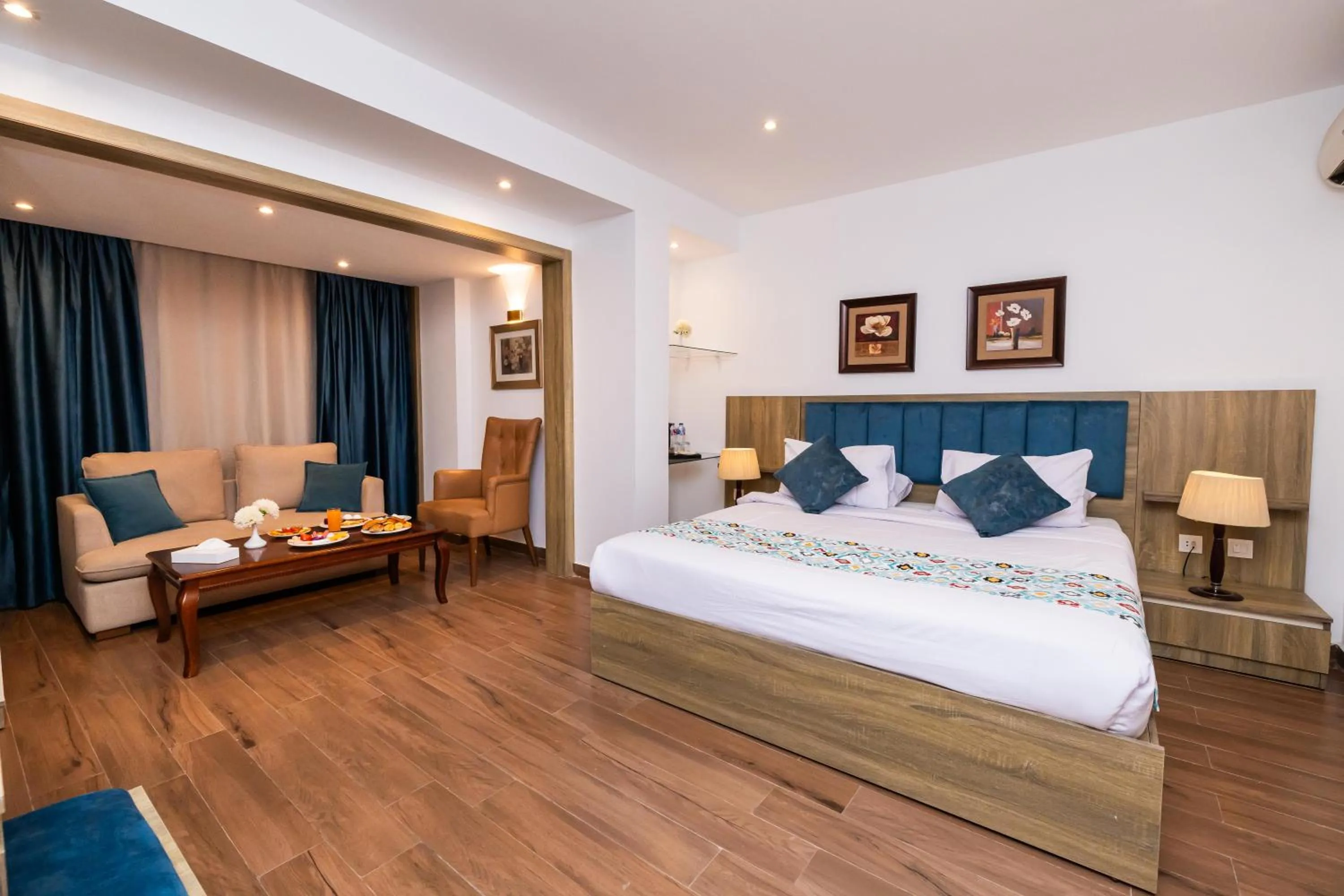 Bed in Golden Park Hotel Cairo, Heliopolis