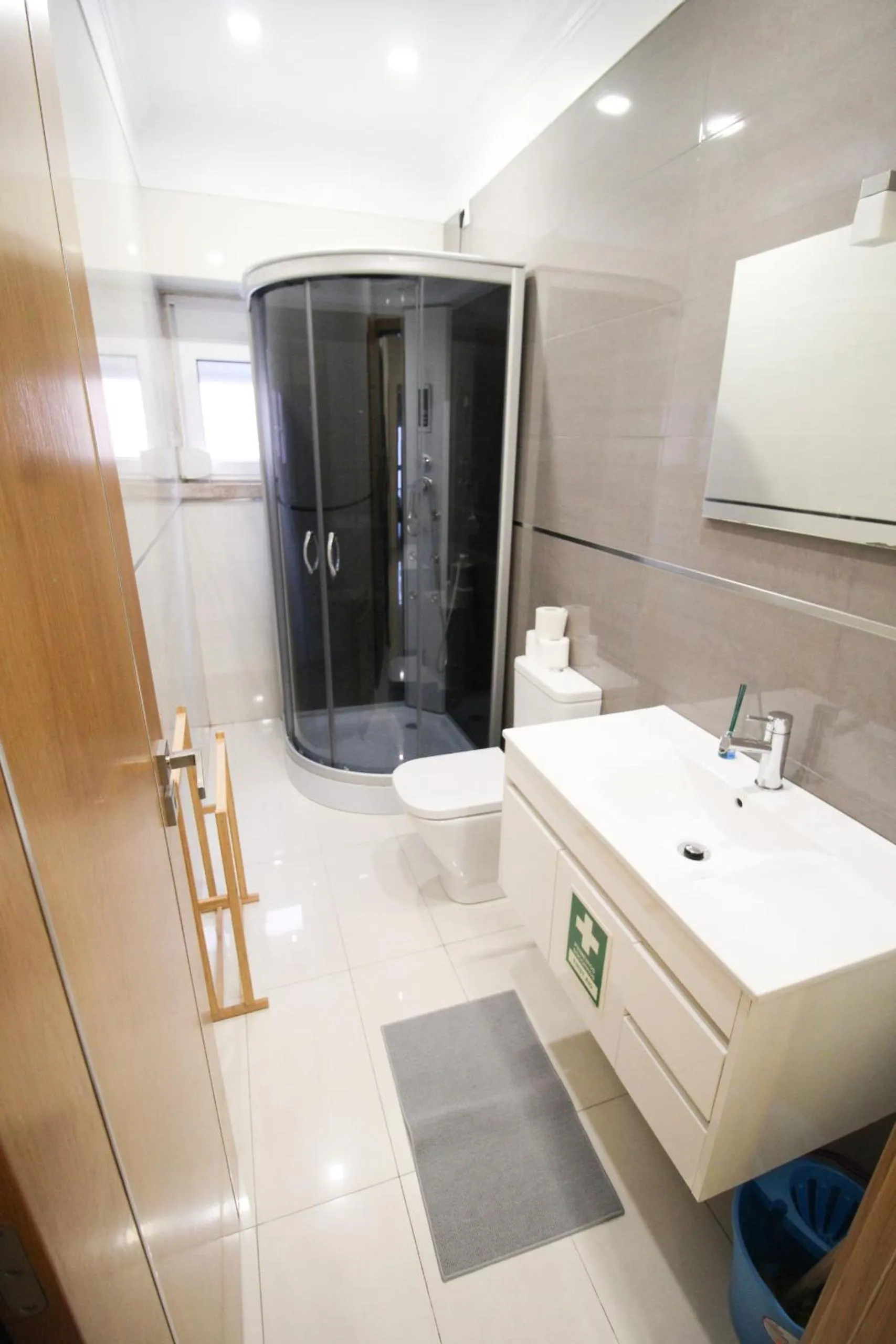 Bathroom in Oriente DNA Studios V