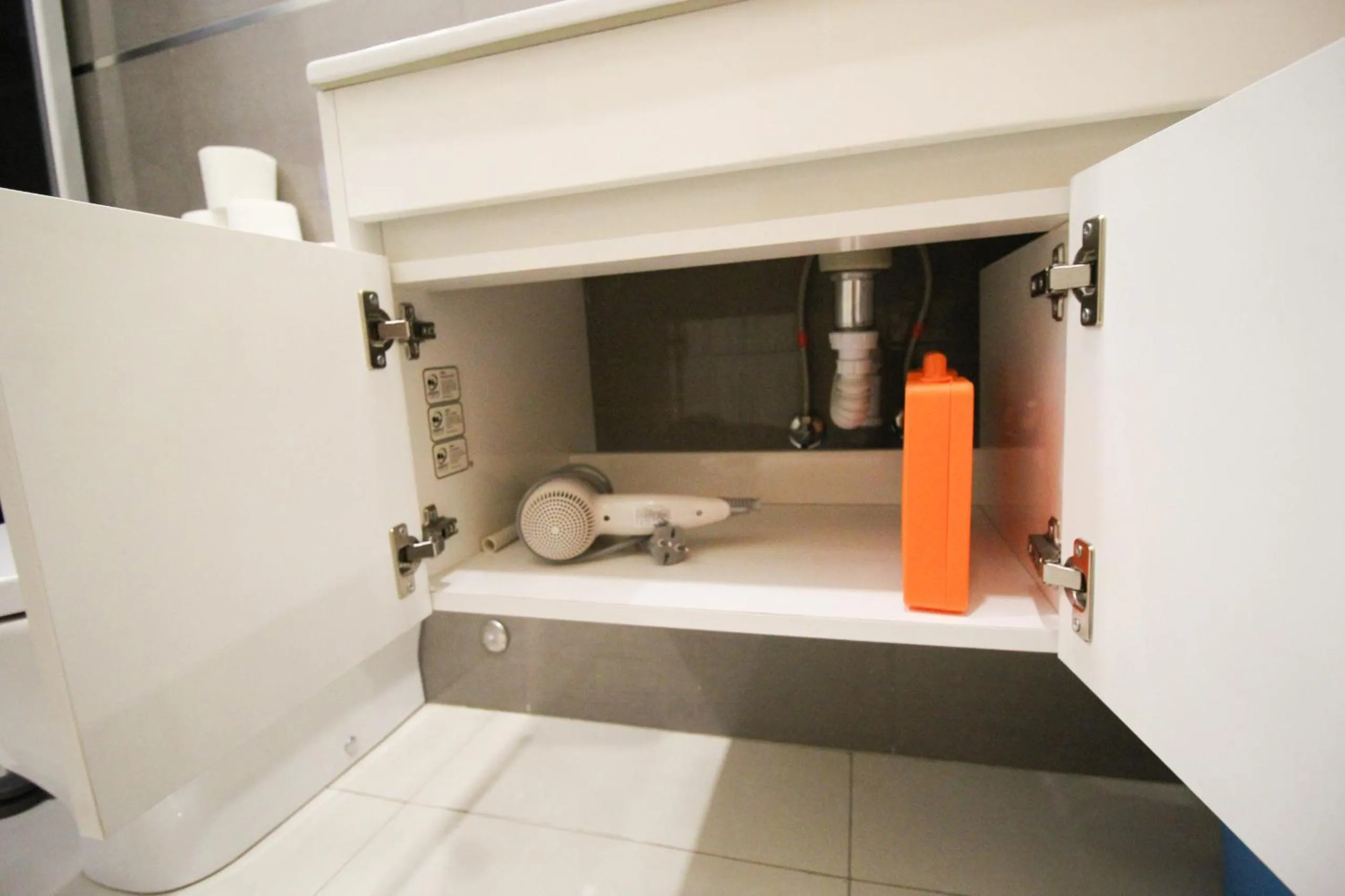 Bathroom in Oriente DNA Studios V