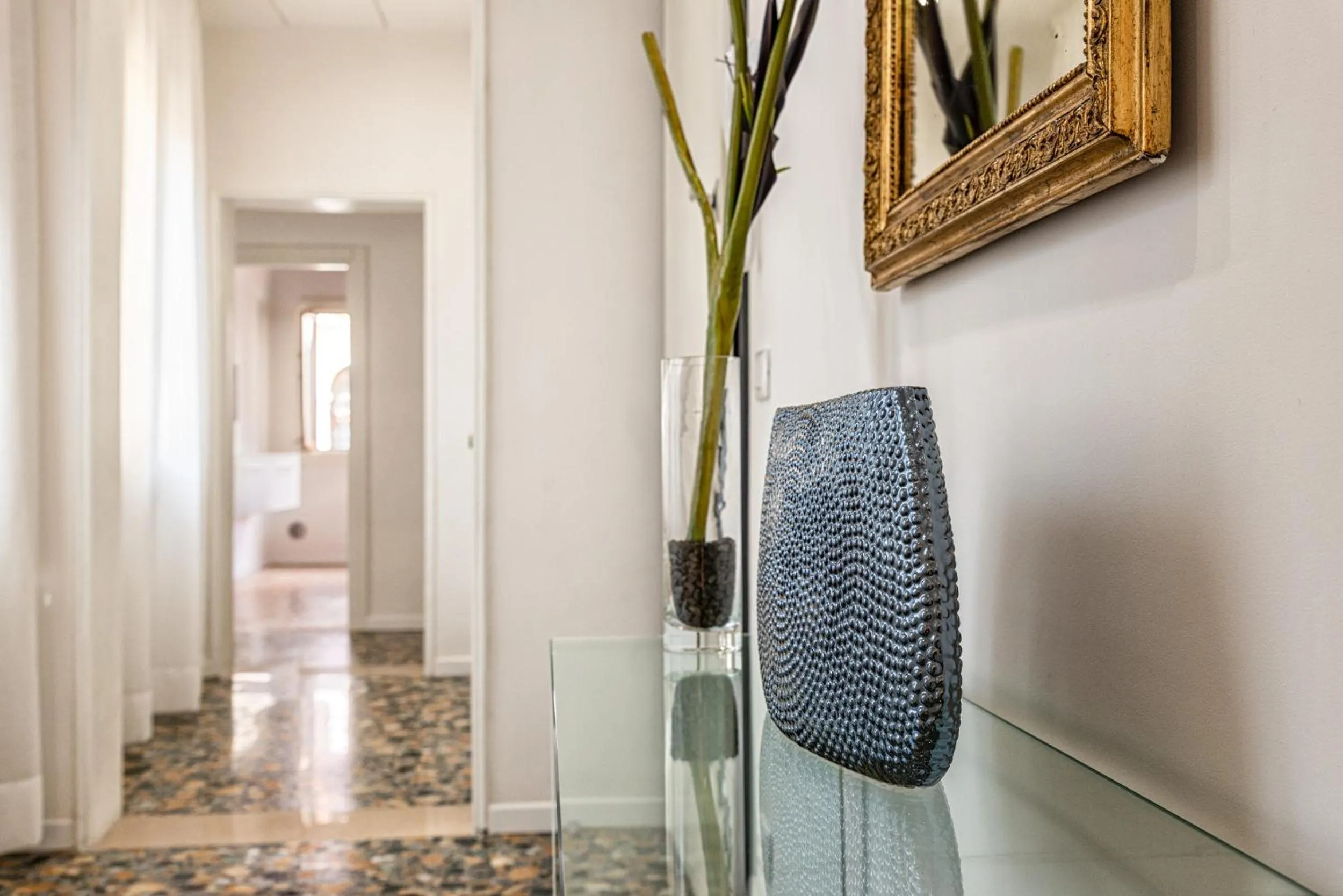 Decorative detail in Casanova Fenice - Canal View