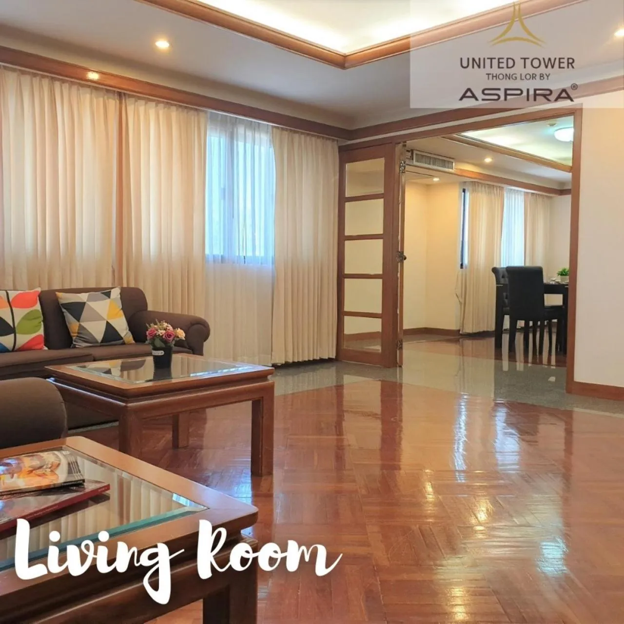 Living room in United Tower Thonglor by Aspira