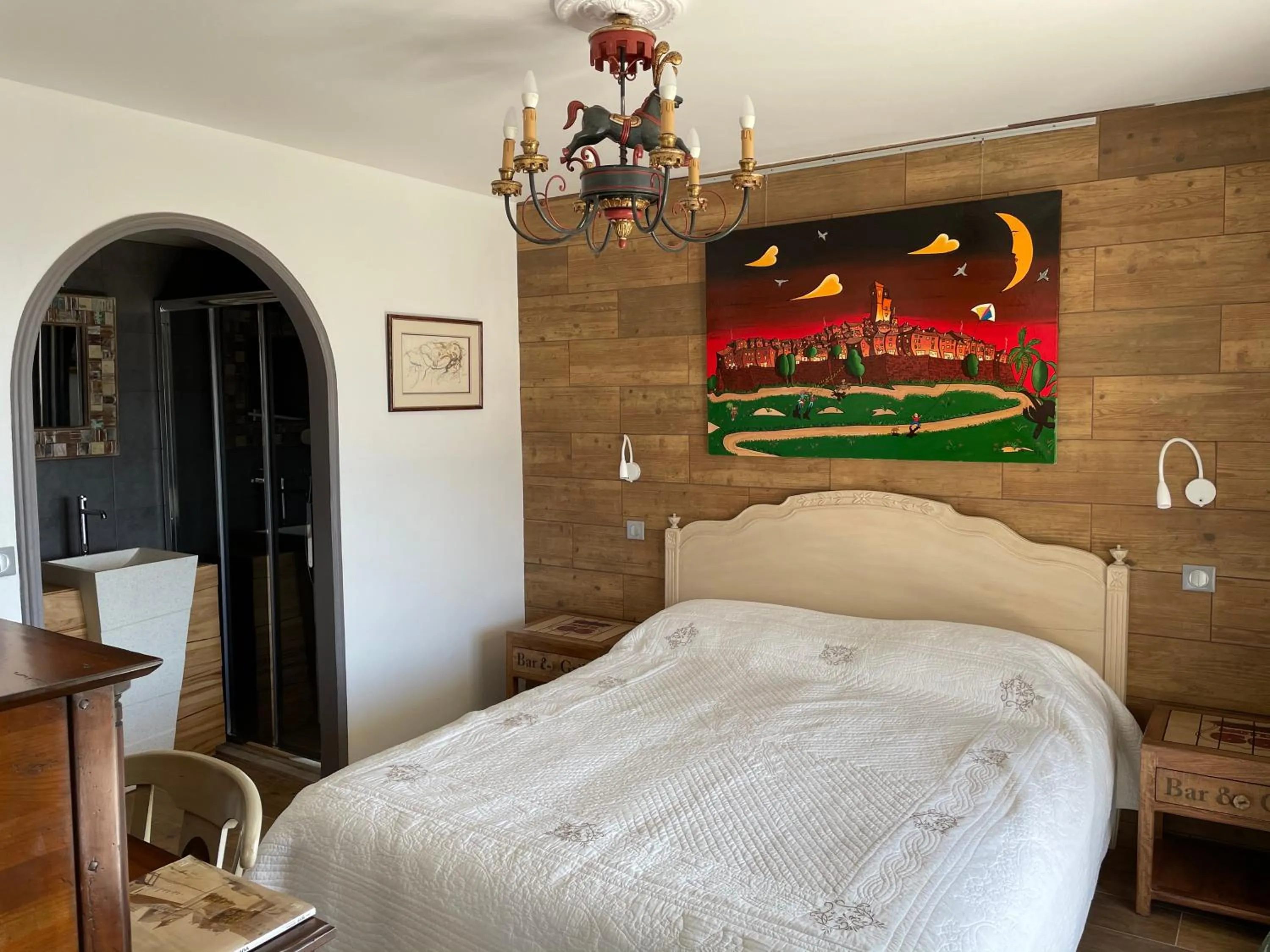 Bed in Le Clos des Senteurs de Chateauneuf de Grasse