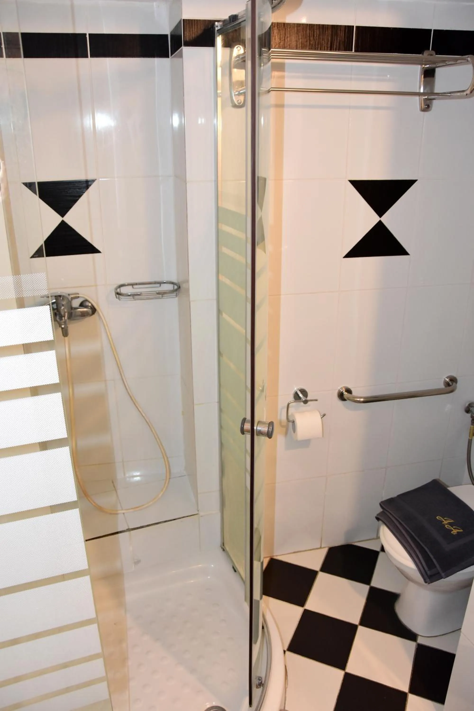 Bathroom in Aeginitikon Arhontikon Stylish Boutique Hotel