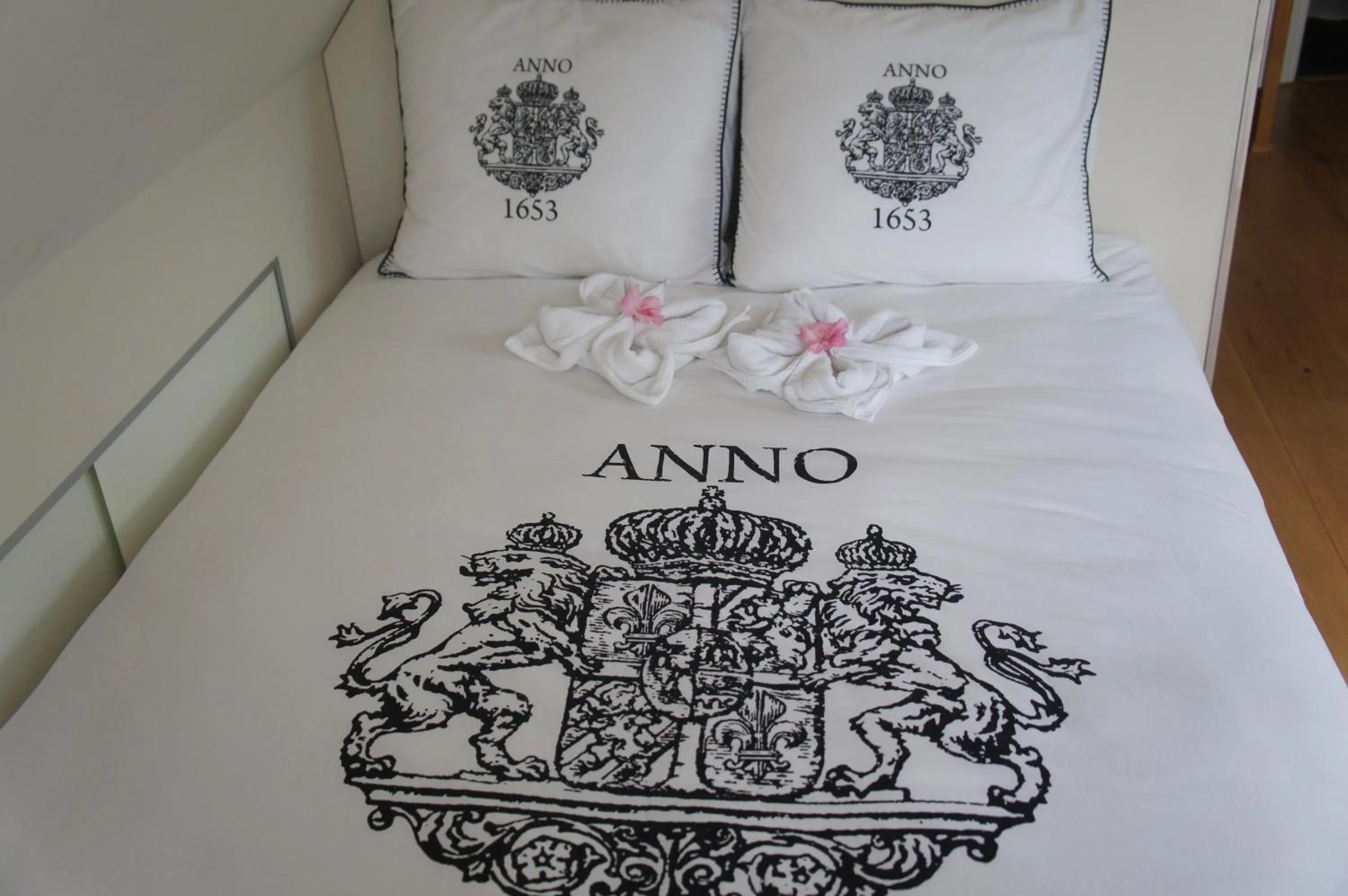 Bed in Prince On The Roof