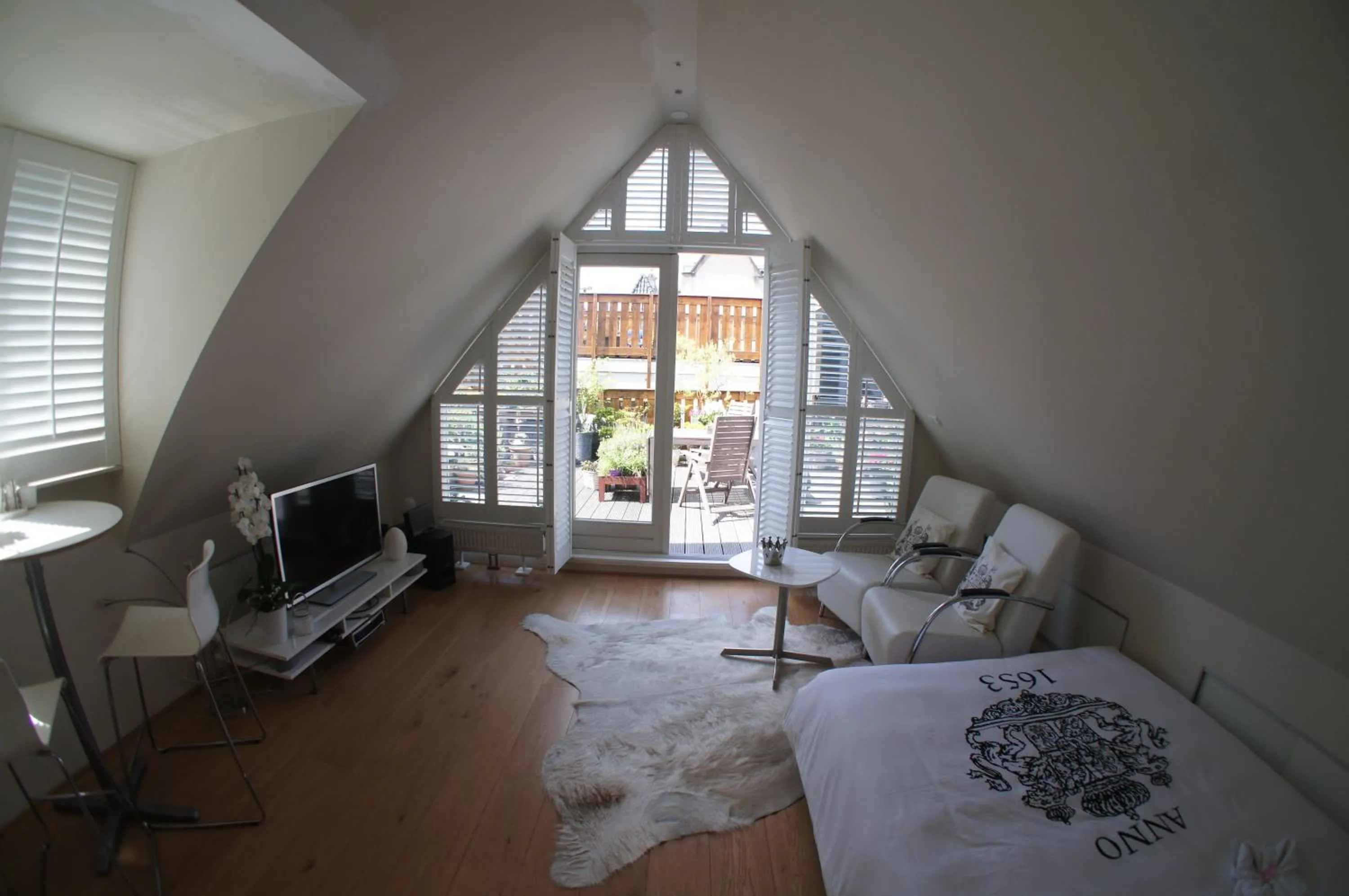 Bed in Prince On The Roof