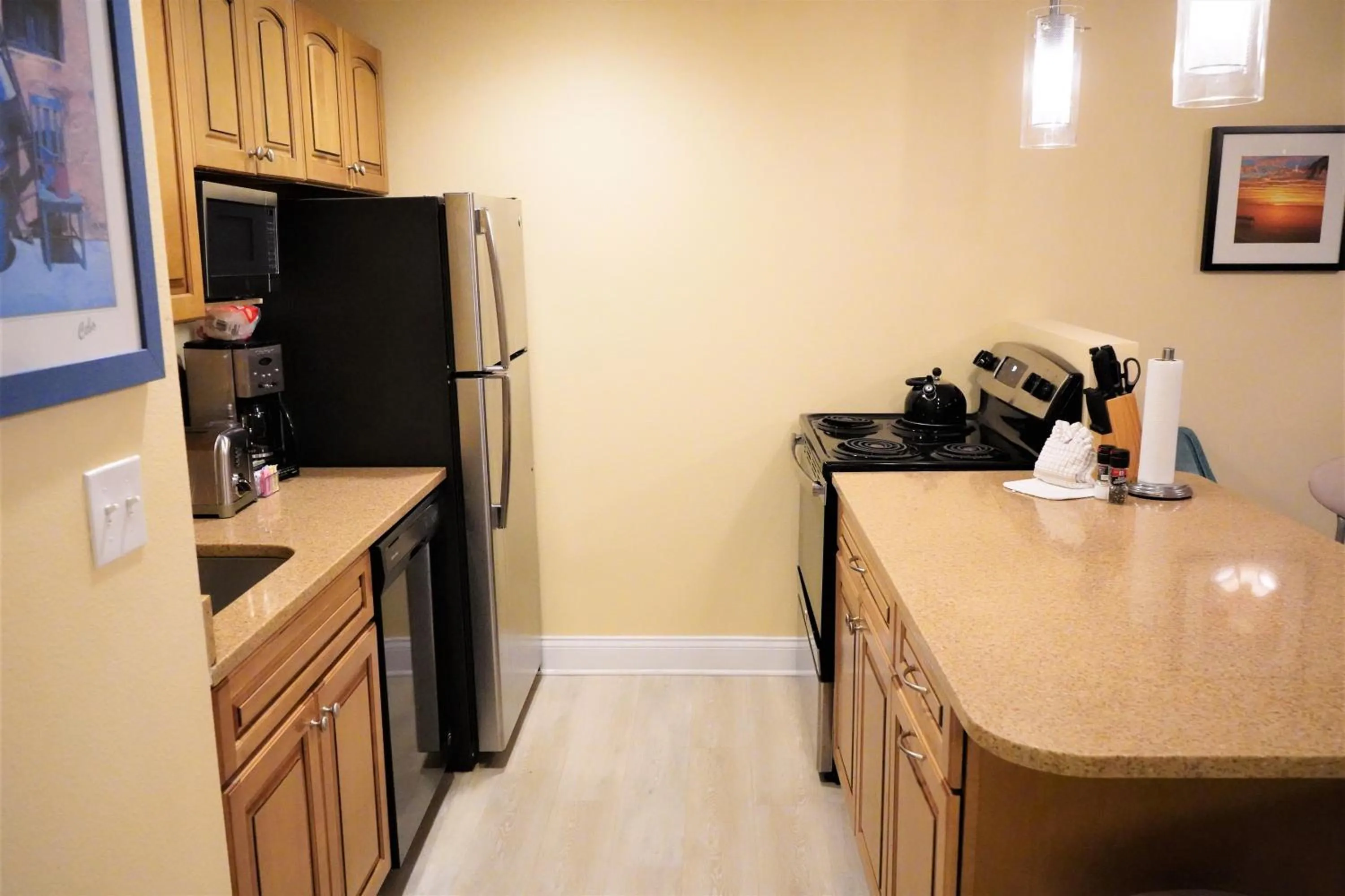 Kitchen or kitchenette in Glunz Ocean Beach Hotel and Resort