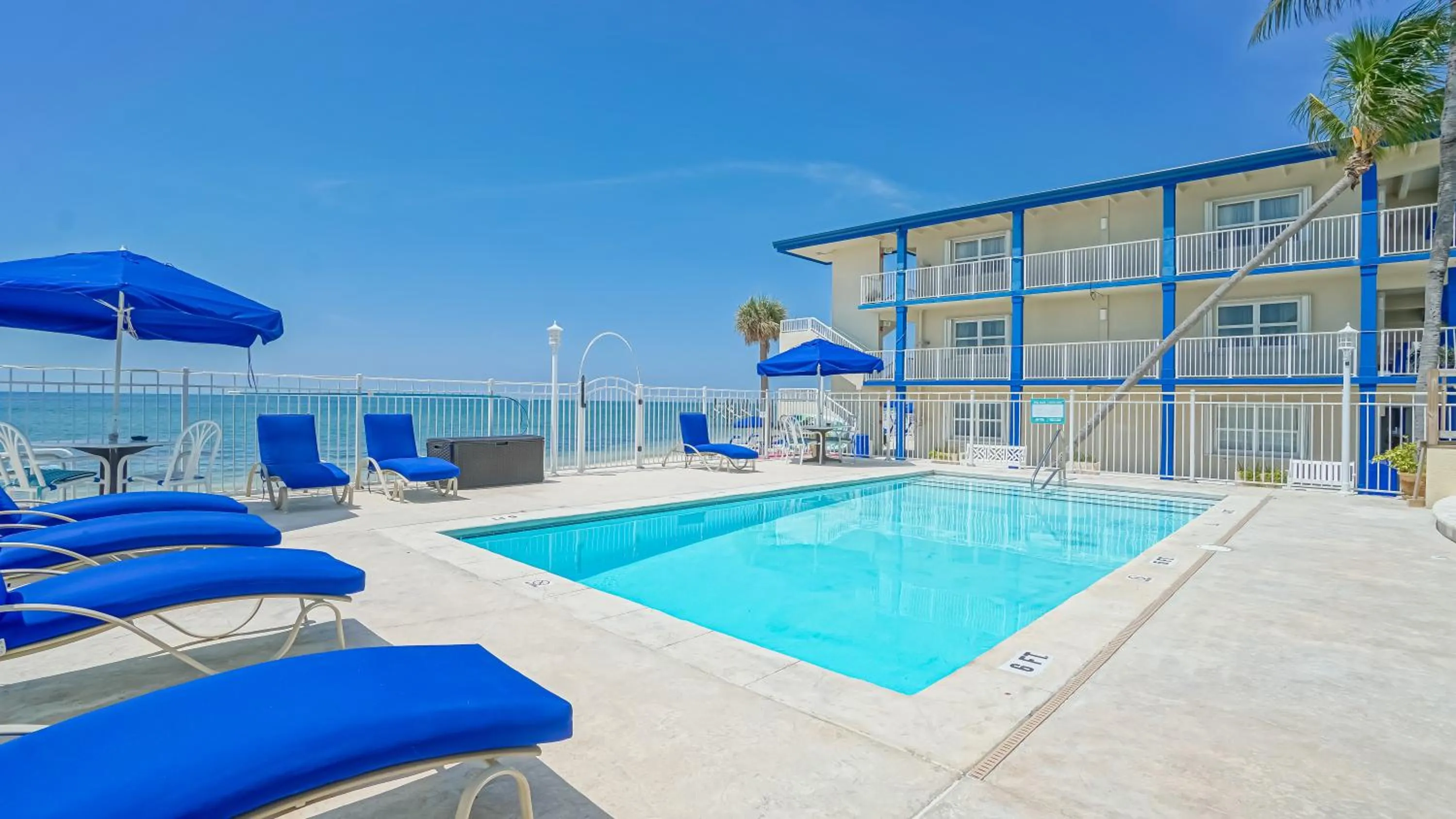 Pool view in Glunz Ocean Beach Hotel and Resort