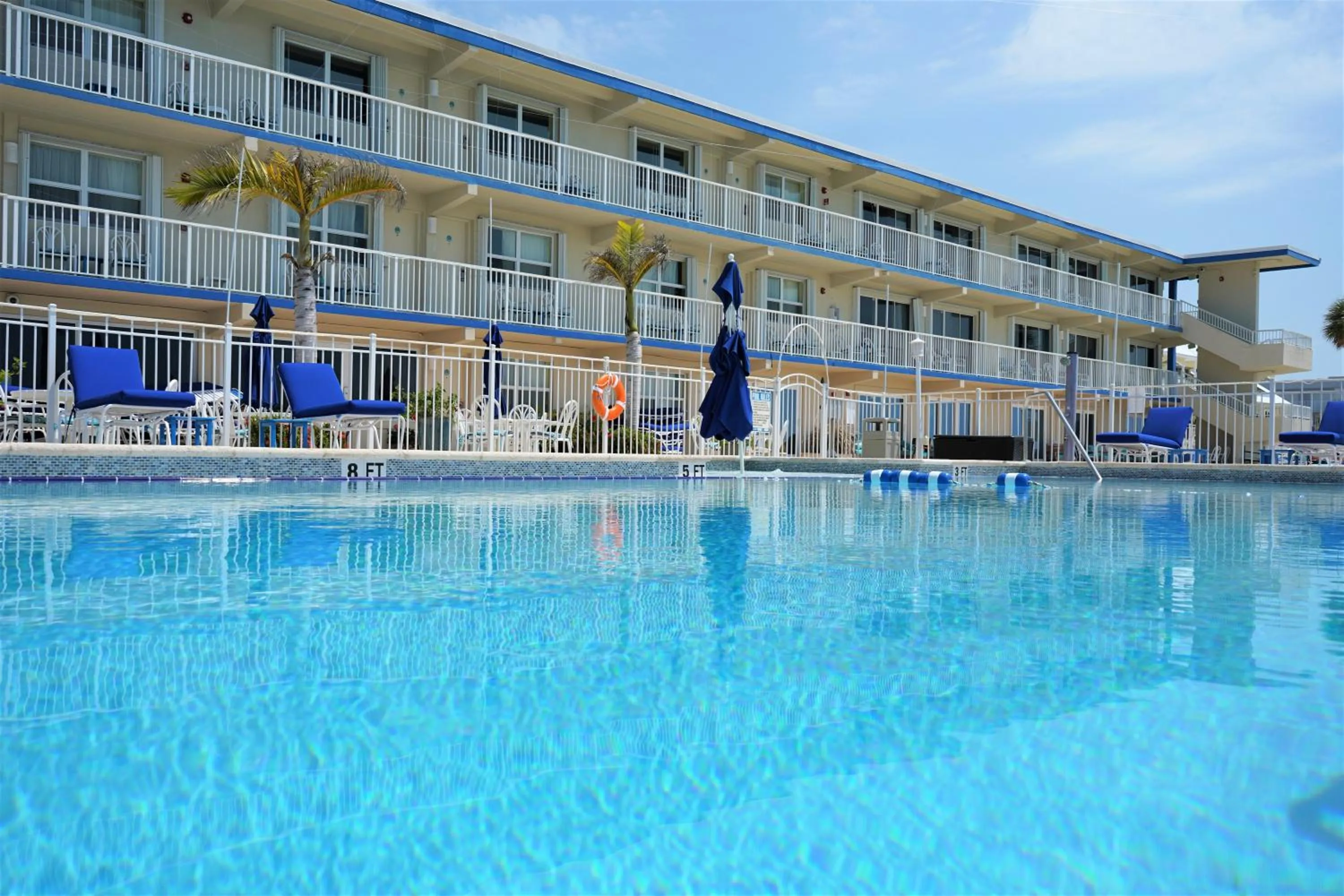 Swimming pool in Glunz Ocean Beach Hotel and Resort