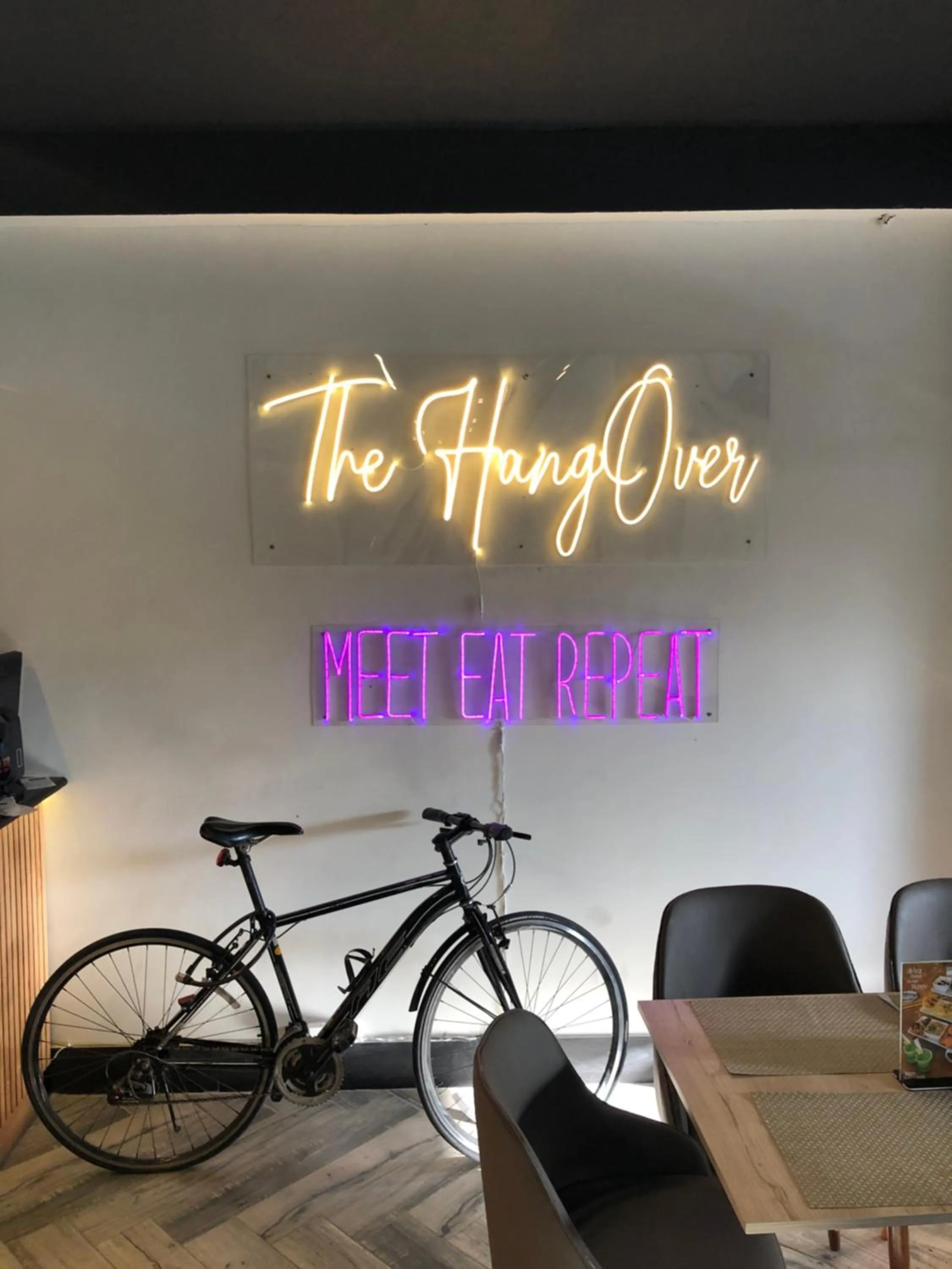 Restaurant/places to eat in Grand Islamabad Hotel