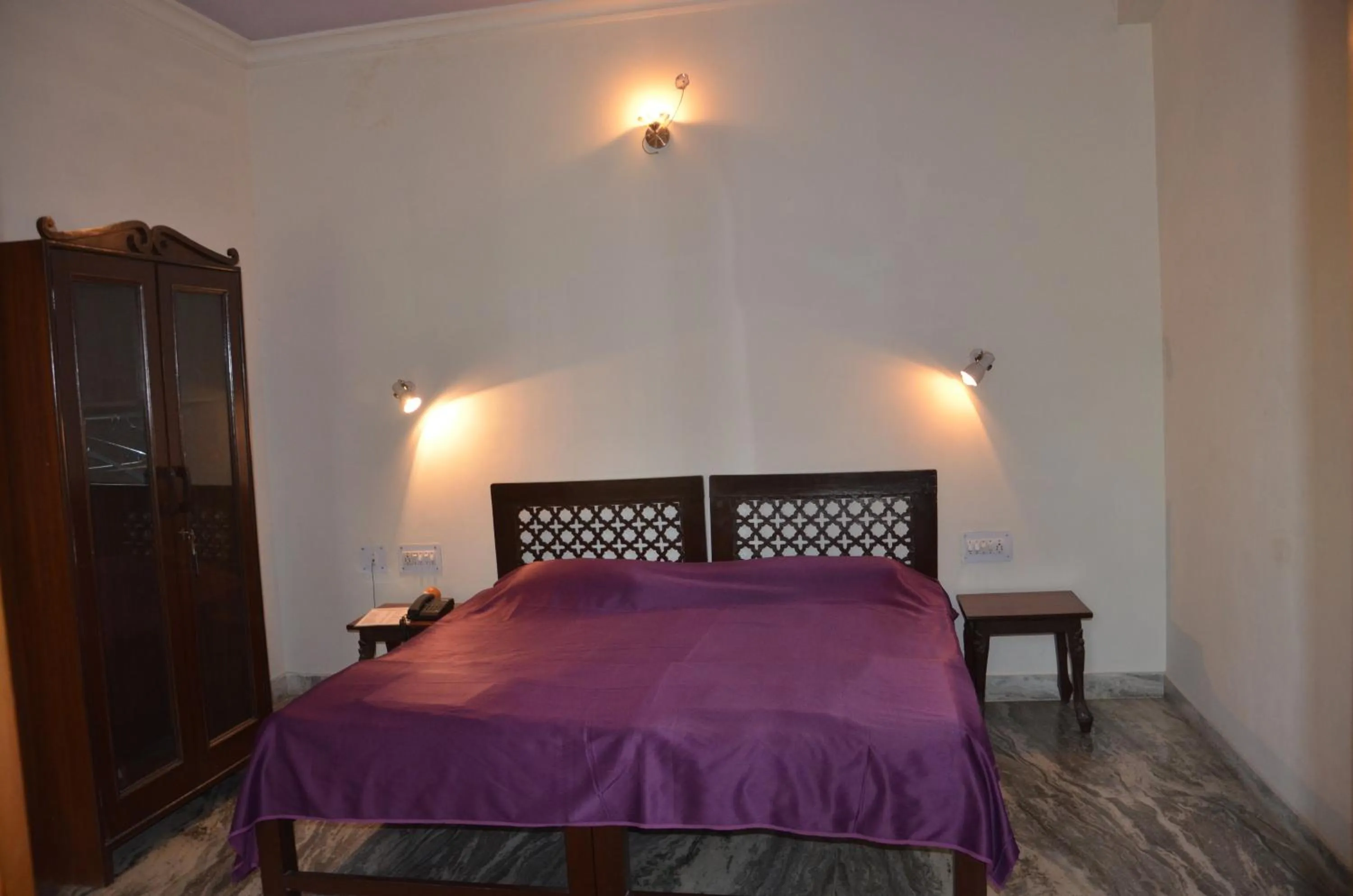 Bed in Shahar Palace