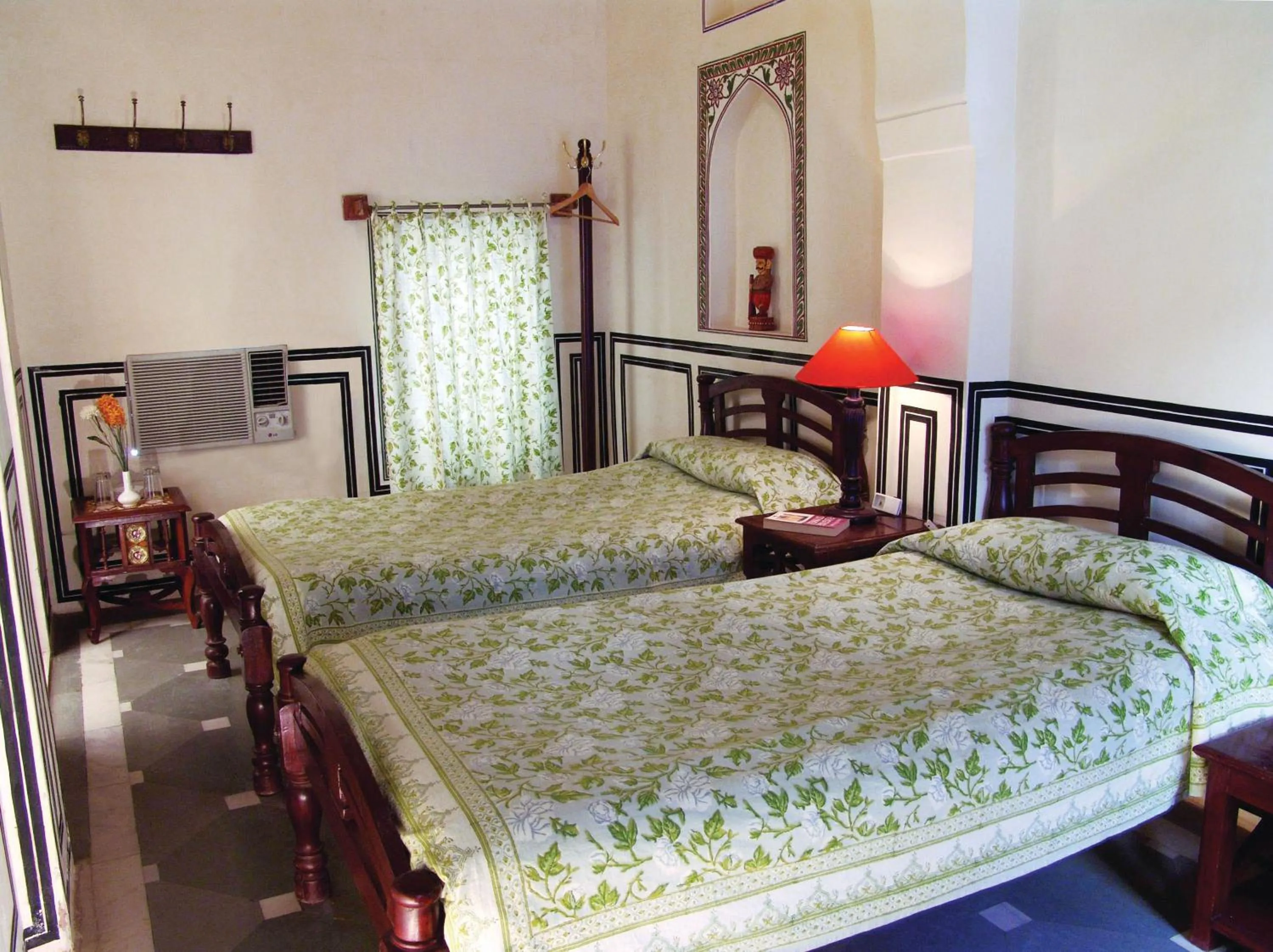 Photo of the whole room, Bed in Hotel Mandawa Haveli