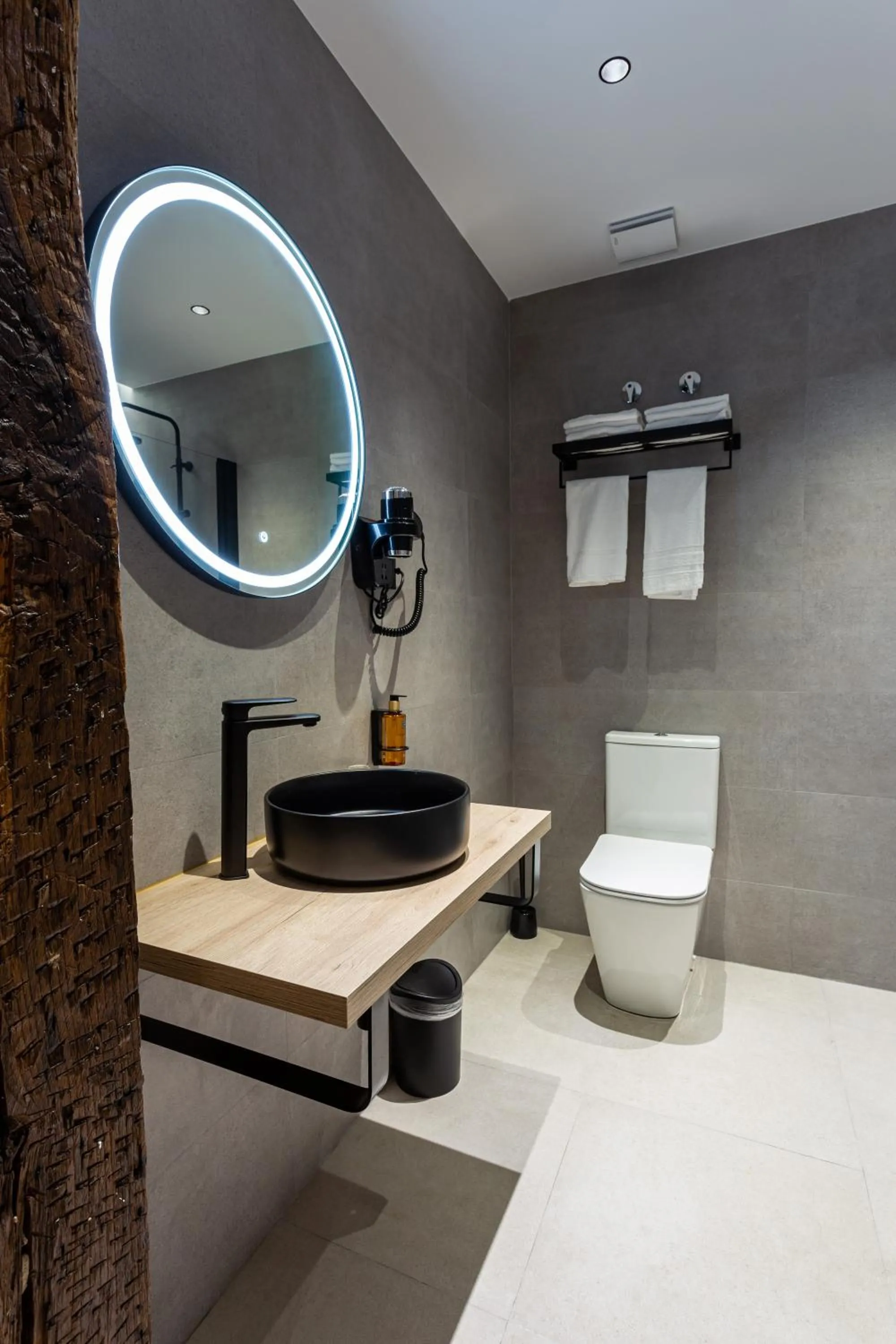 Bathroom in Casual Fuentes