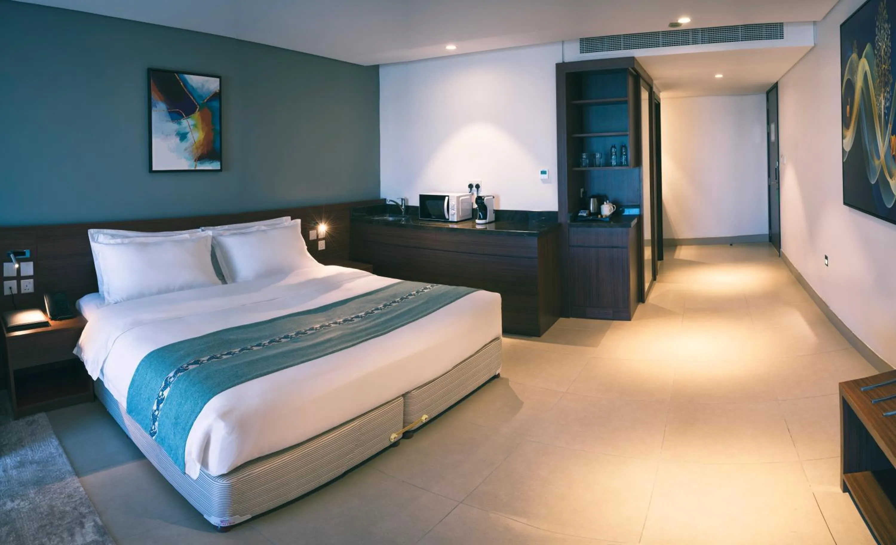 Coffee/tea facilities, Bed in Boulevard Oman Hotel