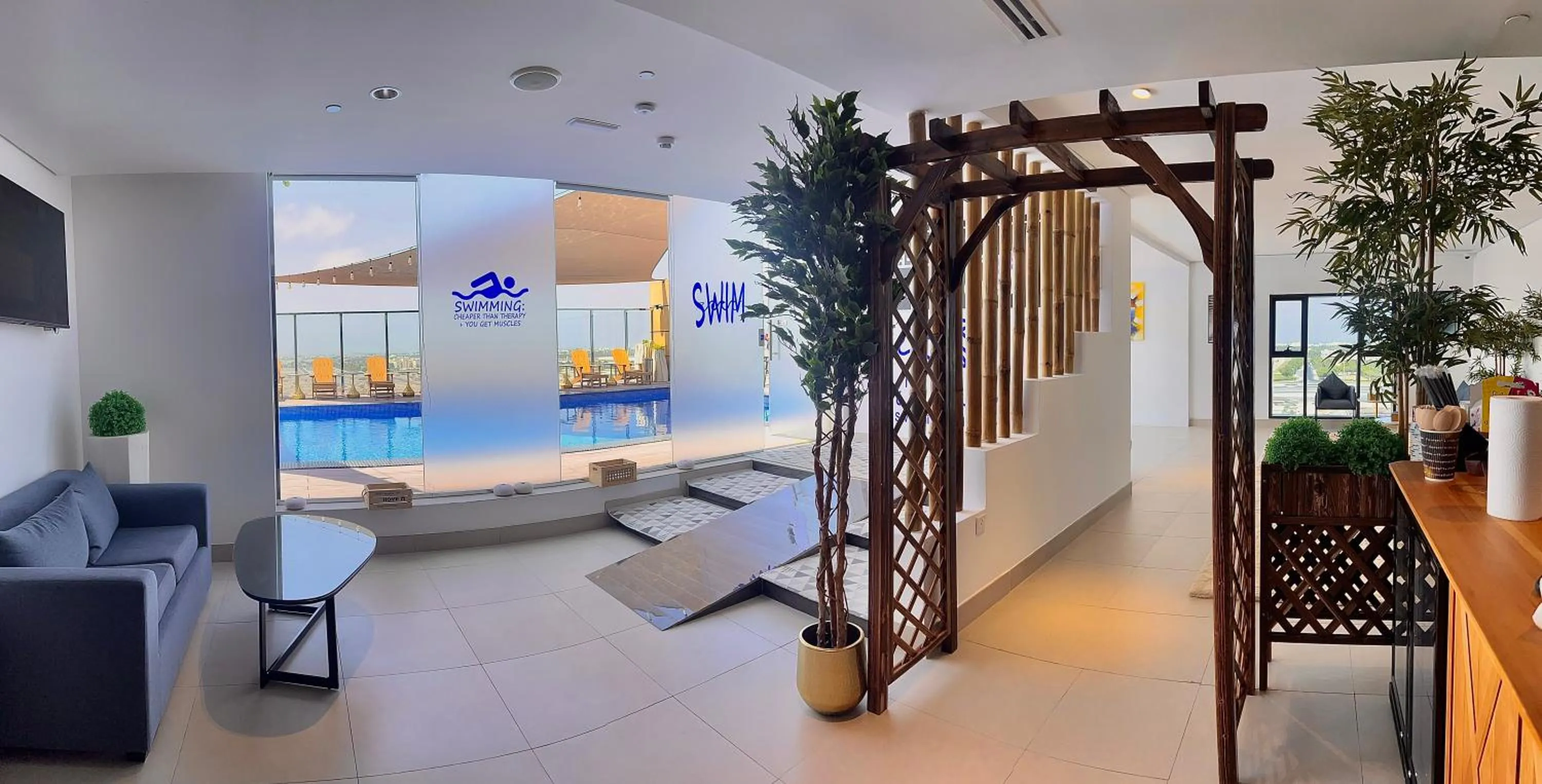 Seating area in Boulevard Oman Hotel