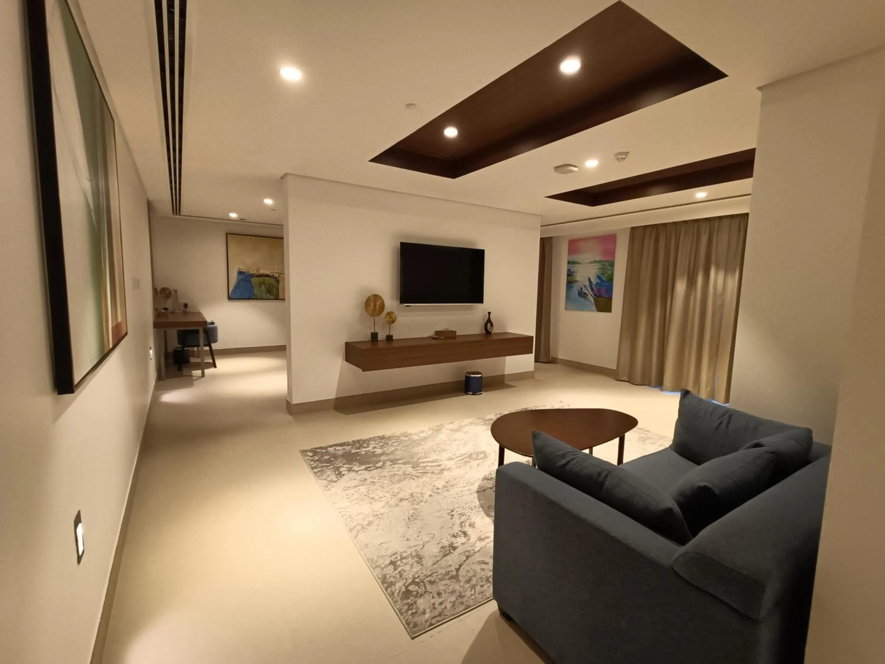 TV and multimedia in Boulevard Oman Hotel