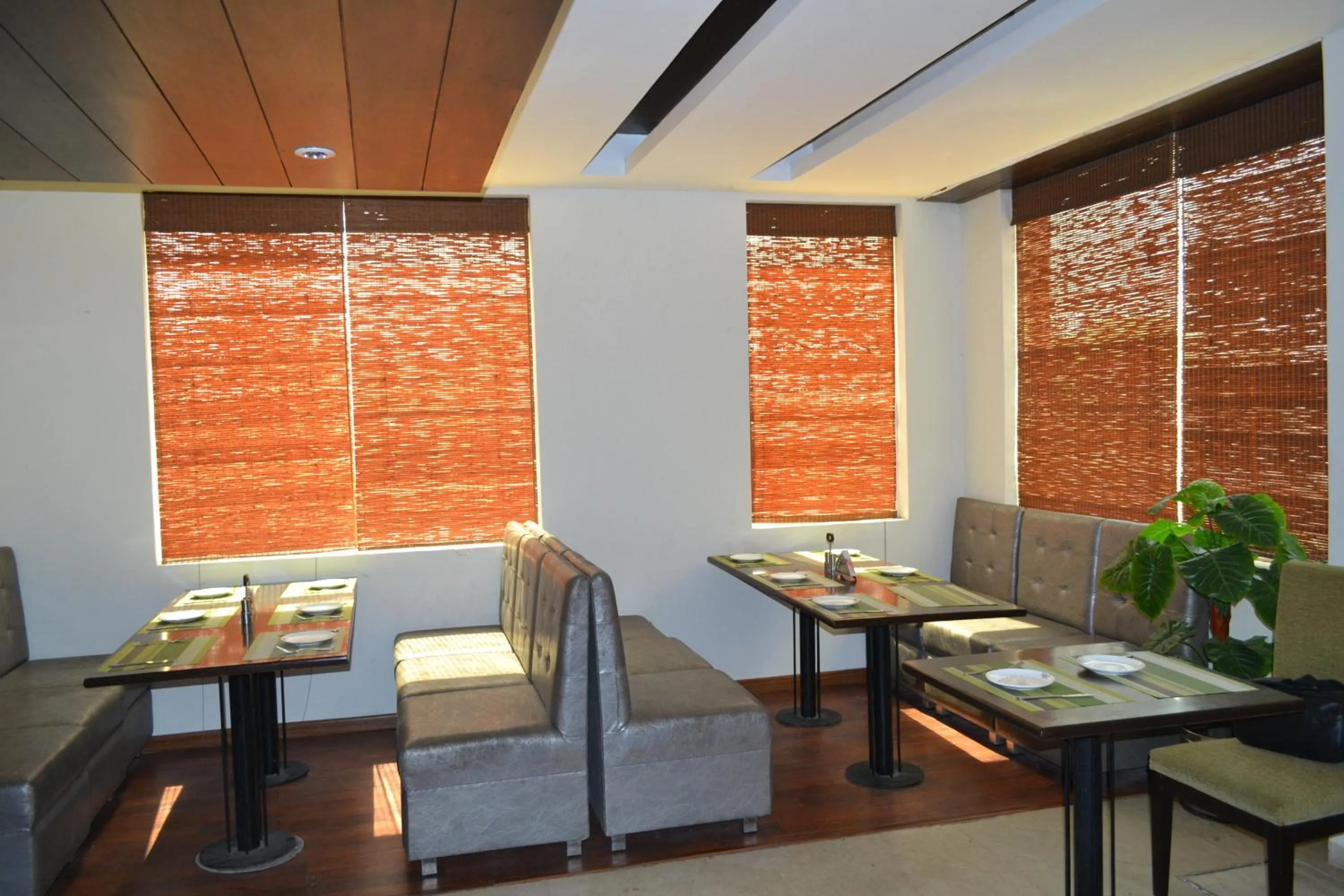 Restaurant/places to eat in Sobti Continental Bareilly