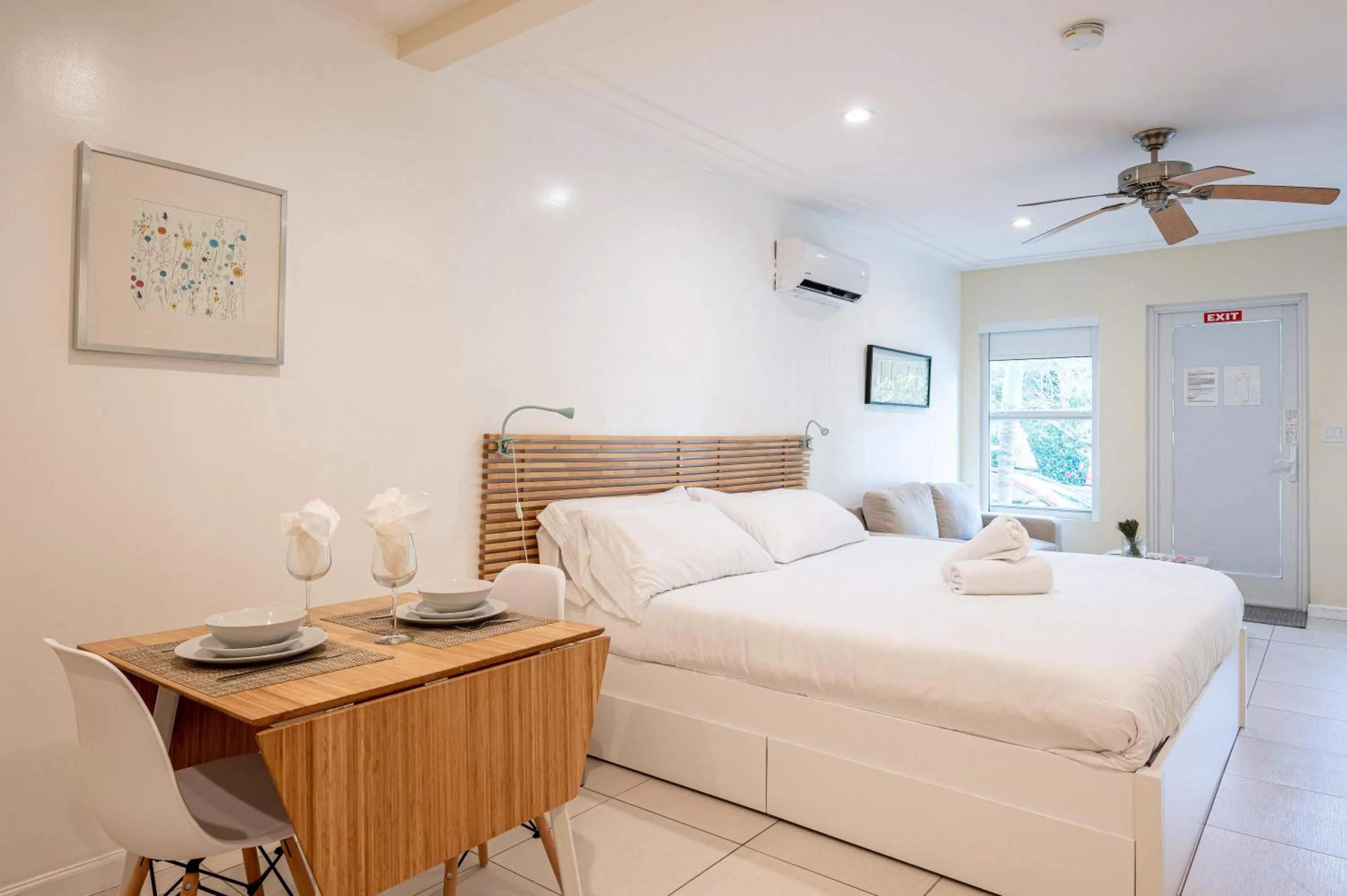 Bed in Casa Del Mar Master