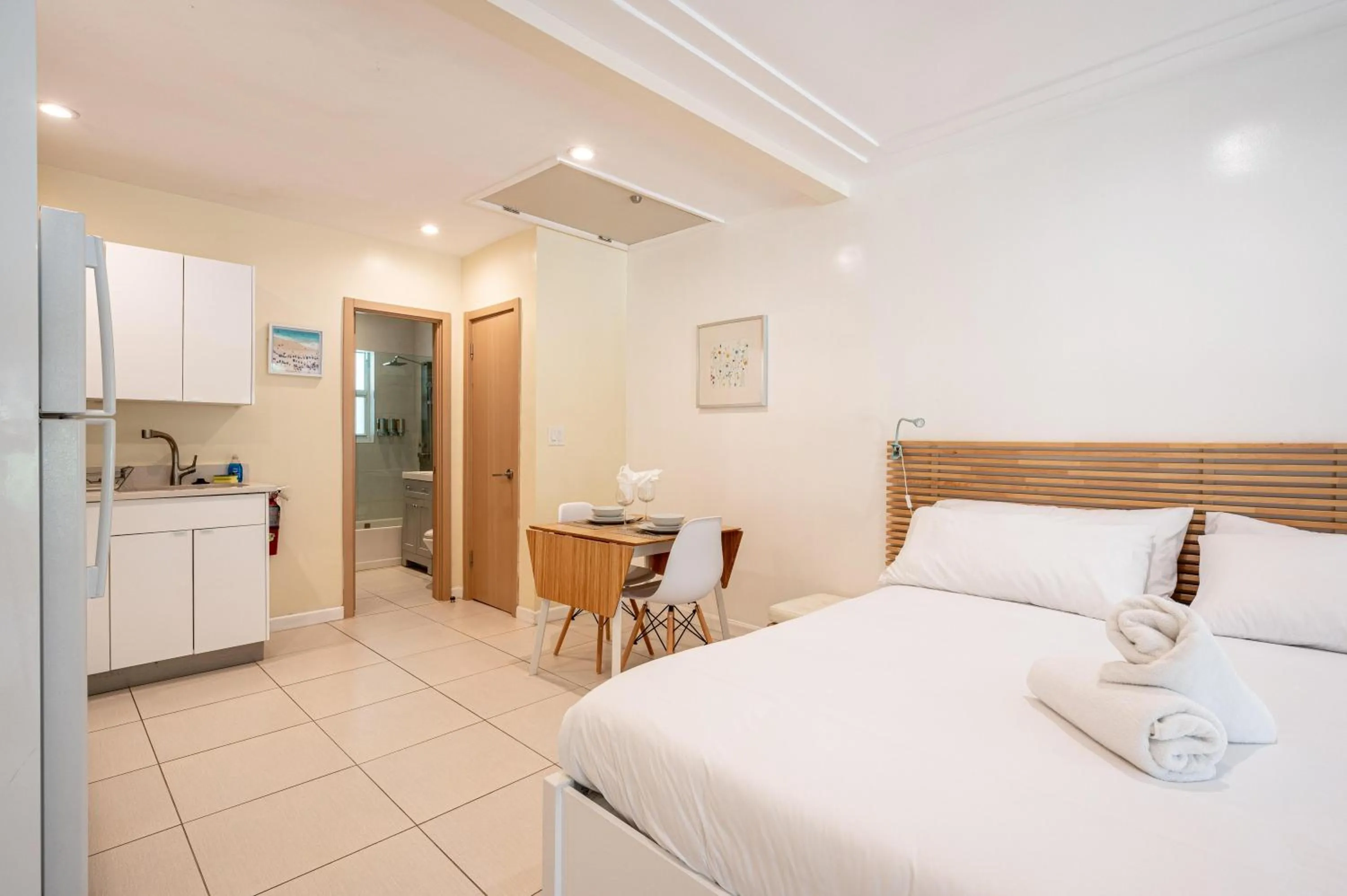 Bed in Casa Del Mar Master