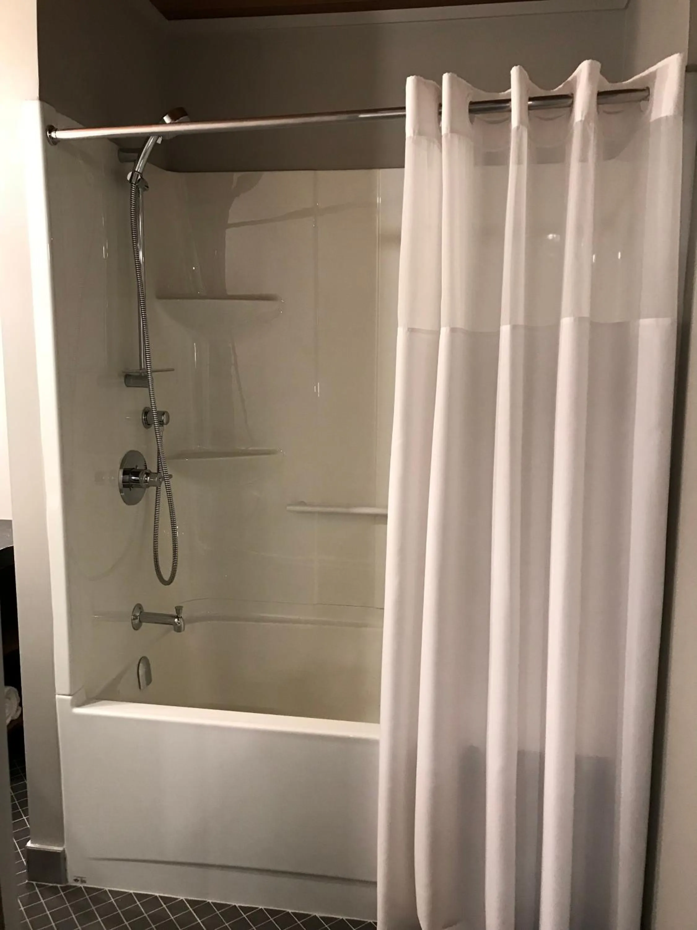 Shower in Motel Le Martinet