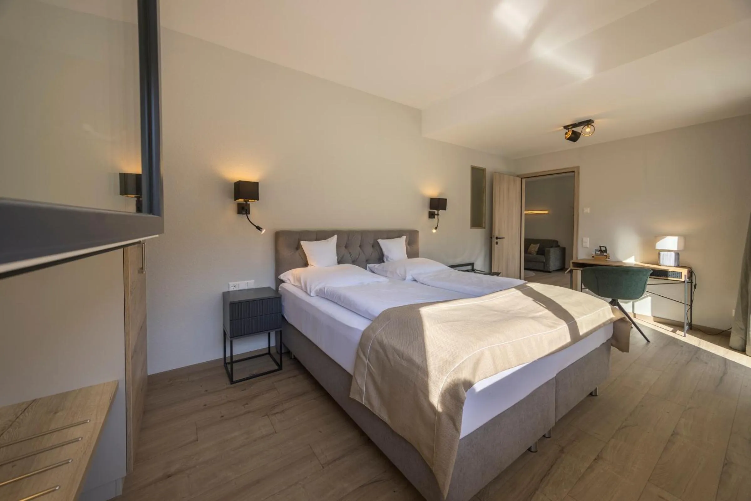 Bedroom, Bed in Die Krone am Fluss - Landhotel Sindringen