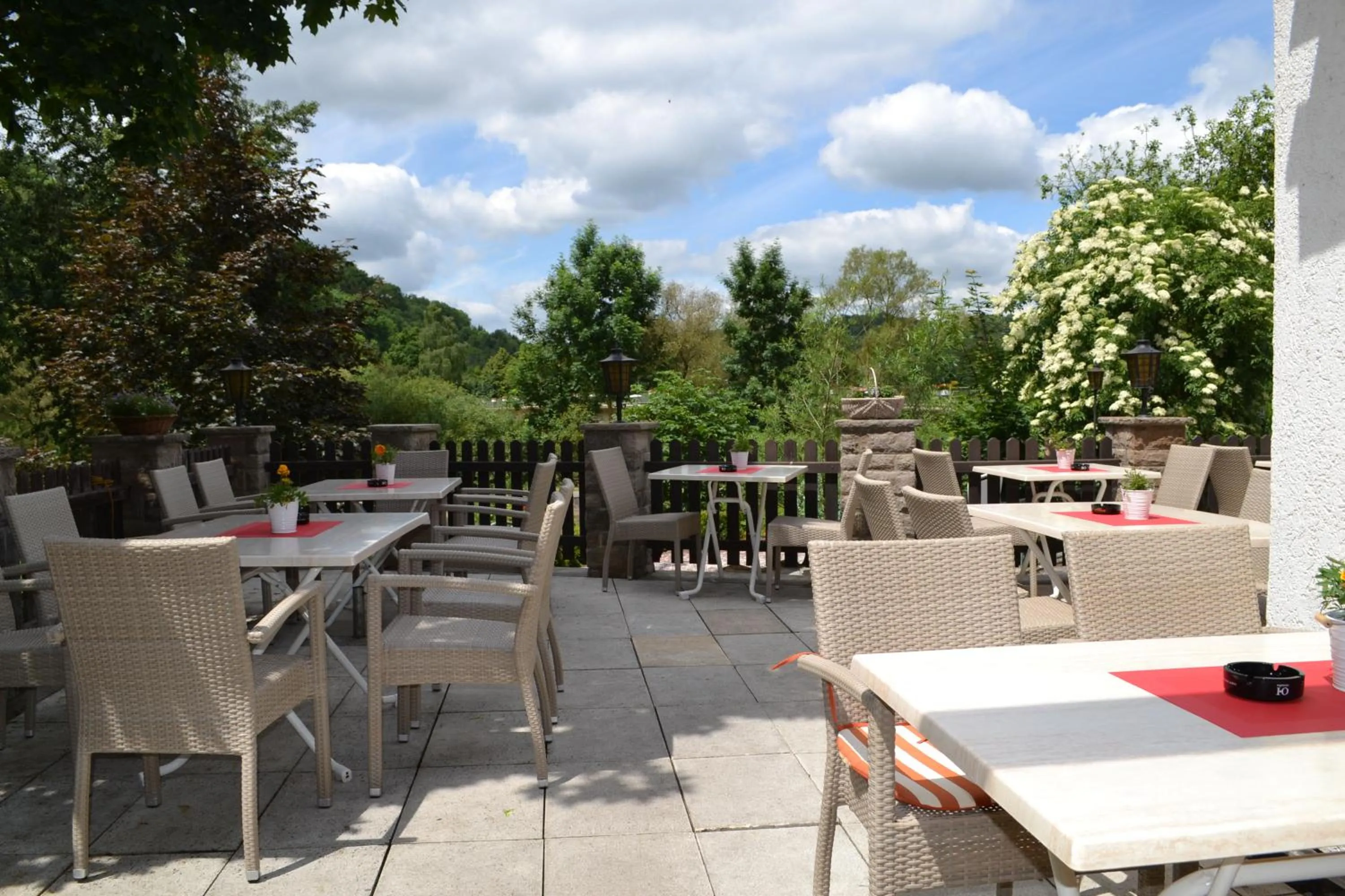 Patio in Die Krone am Fluss - Landhotel Sindringen
