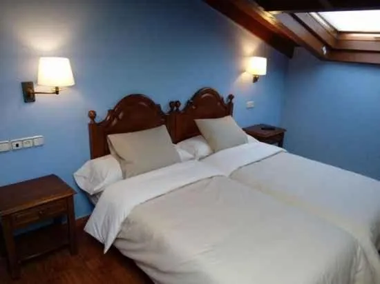 Hotel Piloñés