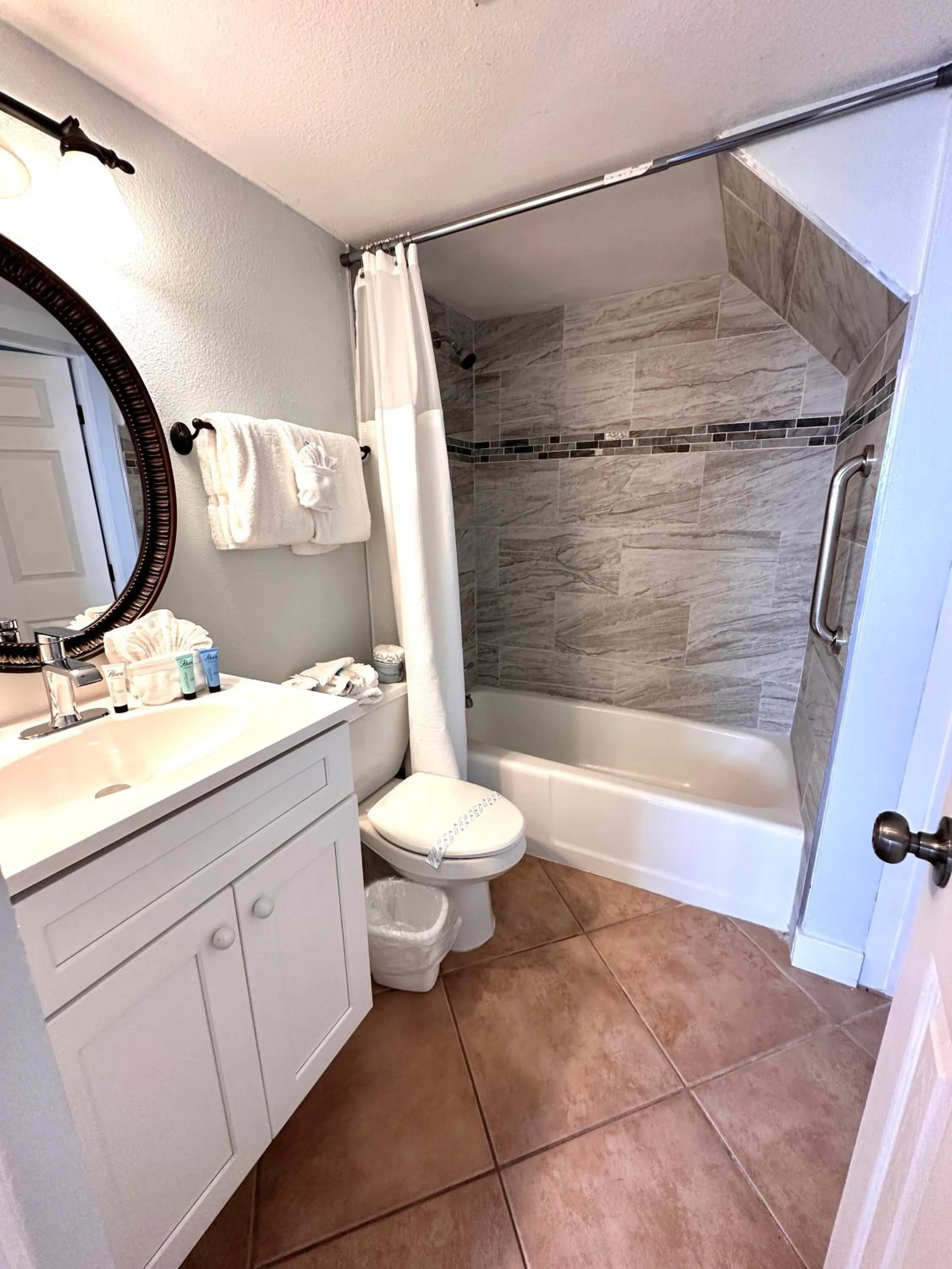 Alamanda Villas on Holmes Beach