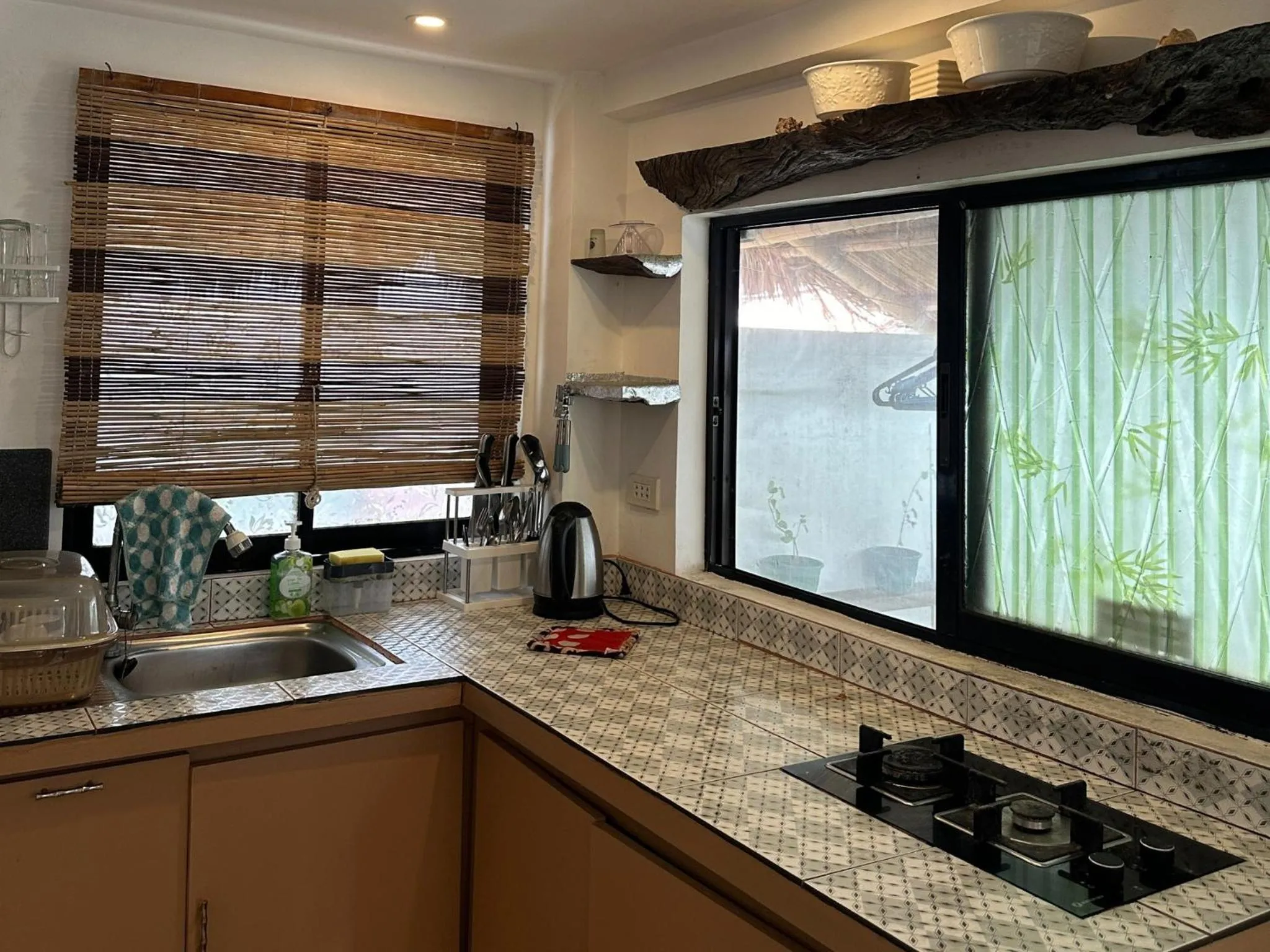 Niu Ohana East Bay Apartments