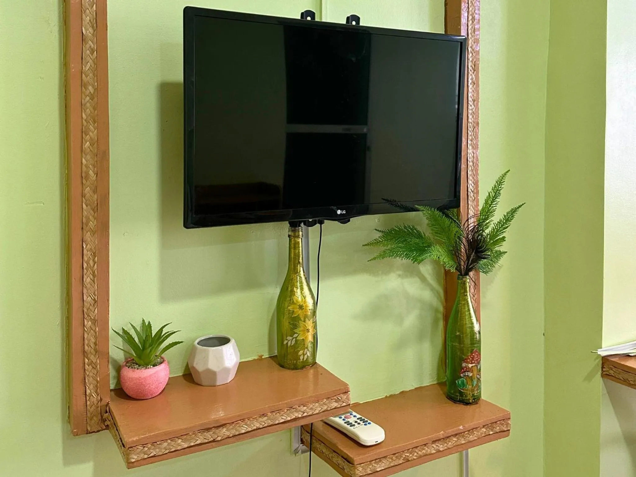 Niu Ohana East Bay Apartments