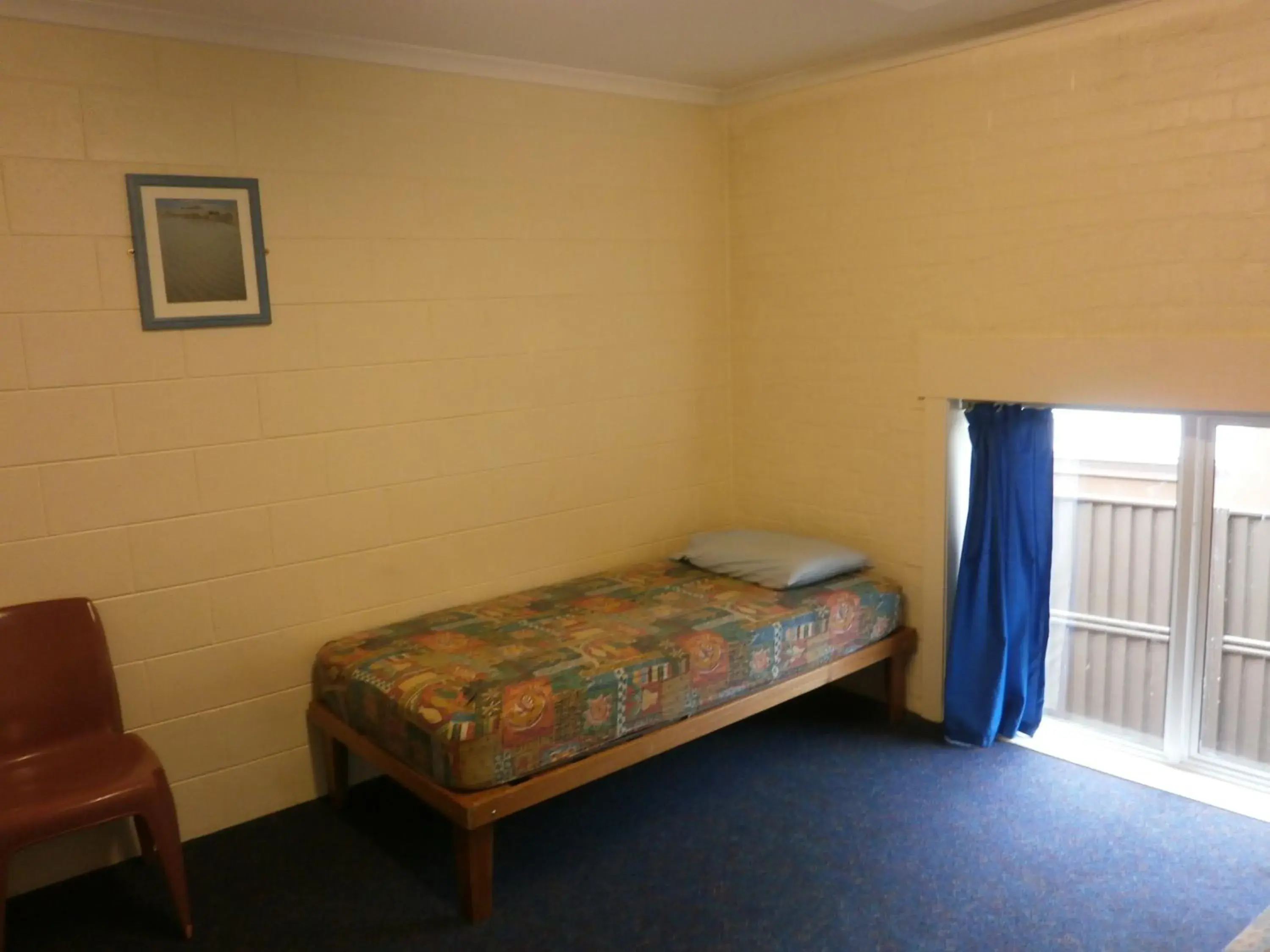 Twin Room with Shared Bathroom in Launceston Backpackers Twin Room with Shared Bathroom in Launceston Backpackers