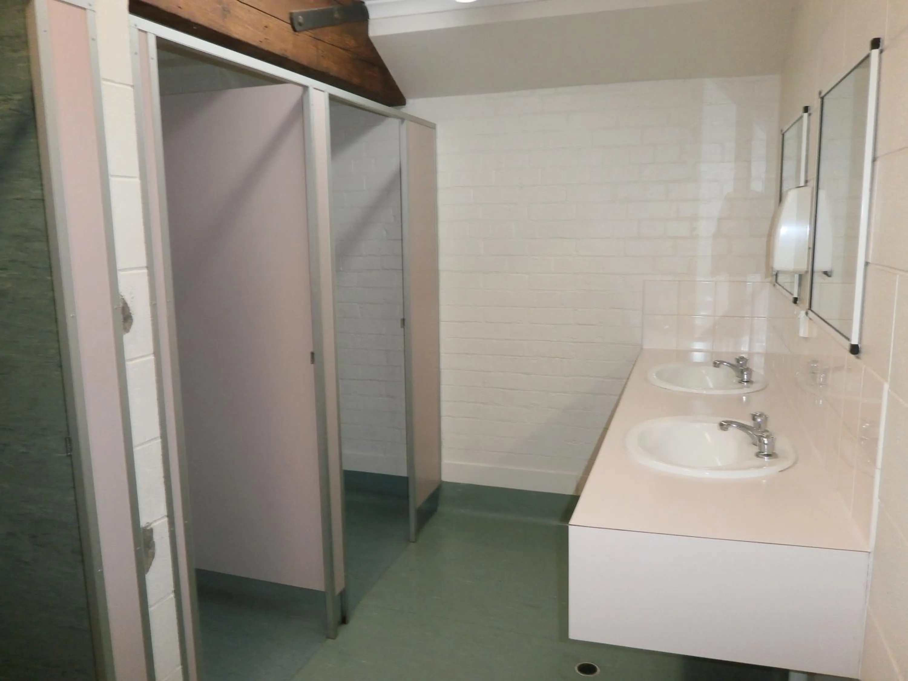 Area and facilities in Launceston Backpackers