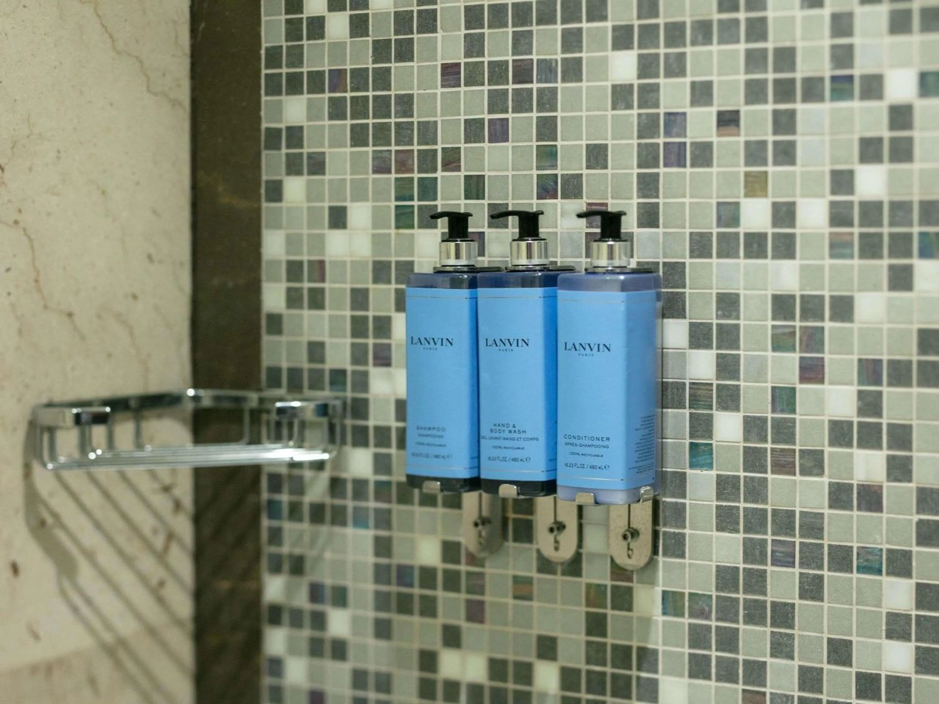 Shower in Sofitel Beirut Le Gabriel