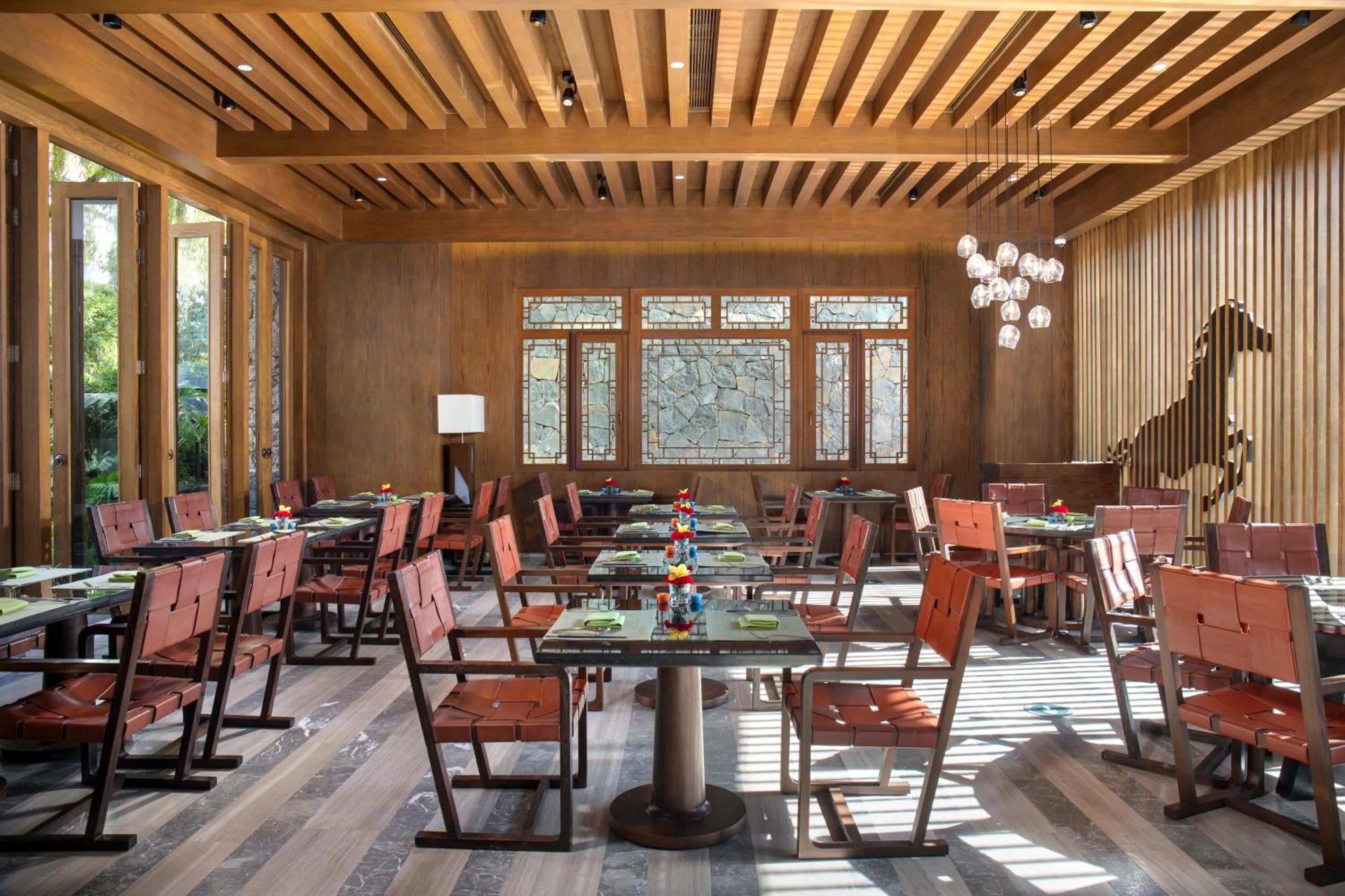 Restaurant/places to eat in Hotel Indigo Lijiang Ancient Town by IHG