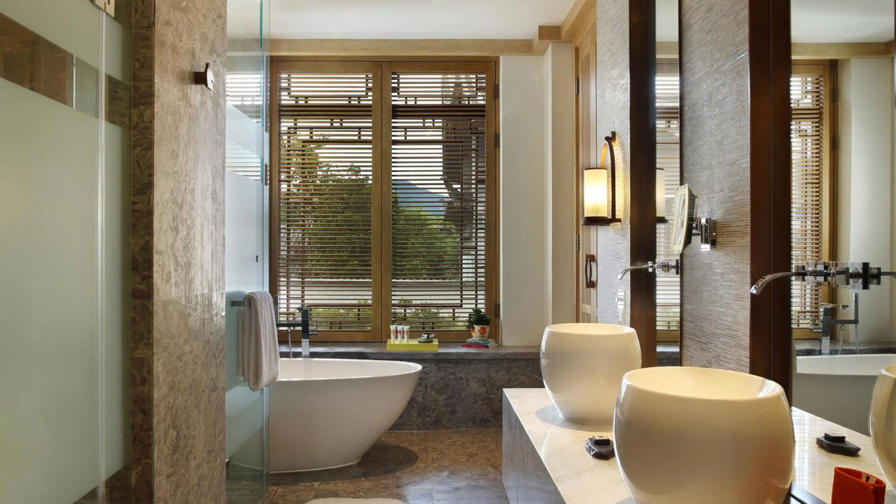 Bathroom in Hotel Indigo Lijiang Ancient Town by IHG