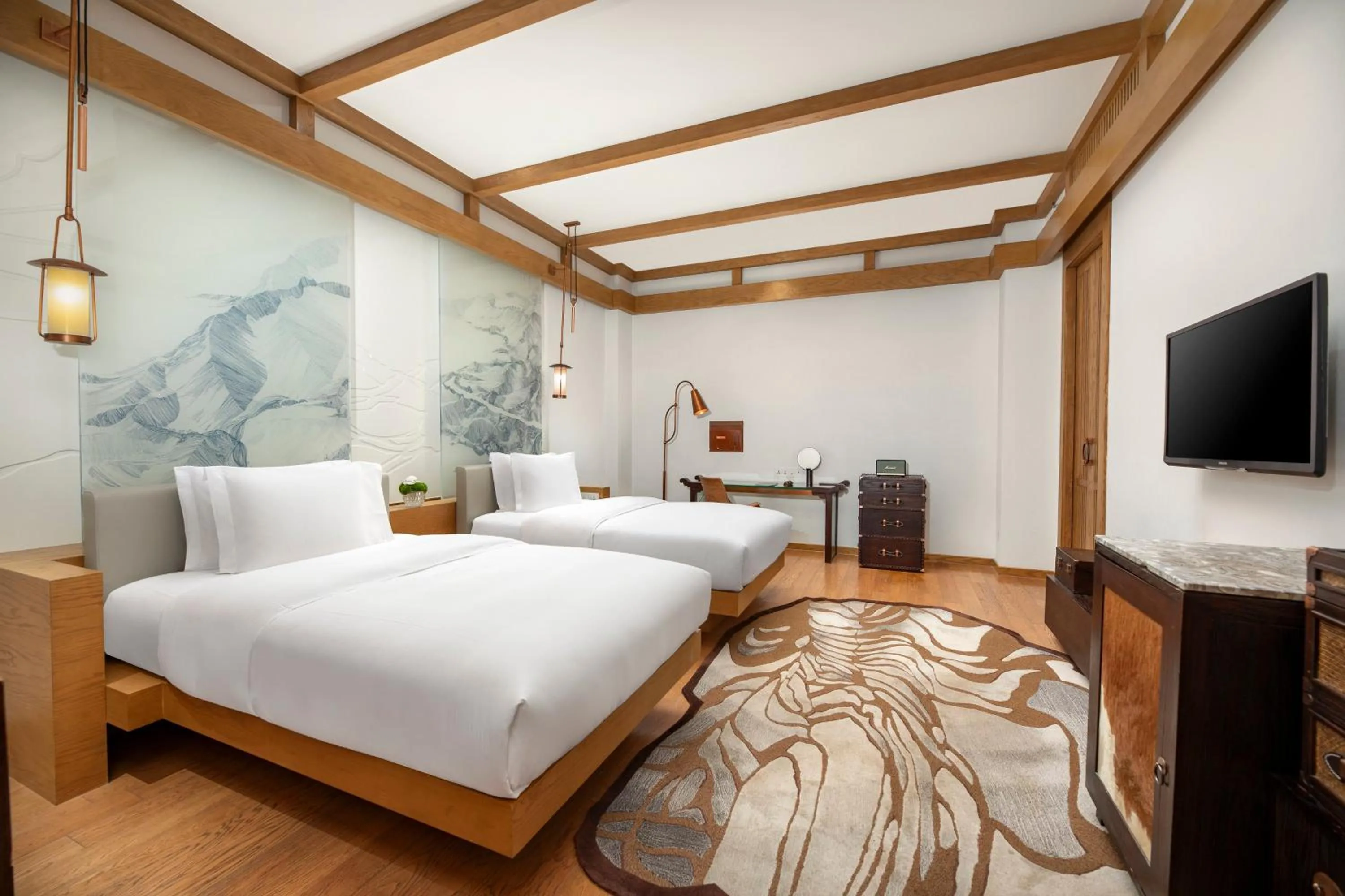Photo of the whole room, Bed in Hotel Indigo Lijiang Ancient Town by IHG