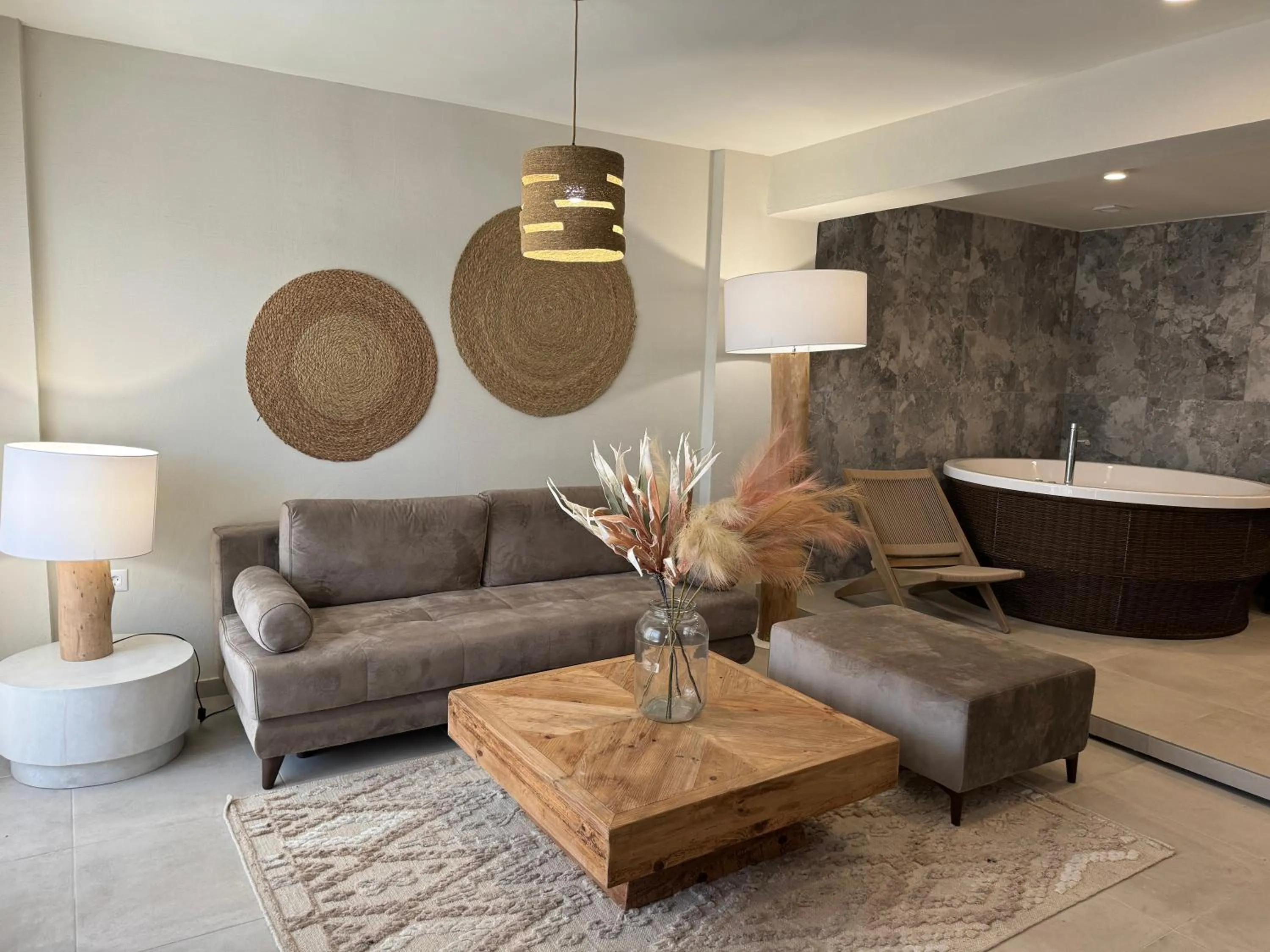 Hot Tub in The Noverian Bios Santorini