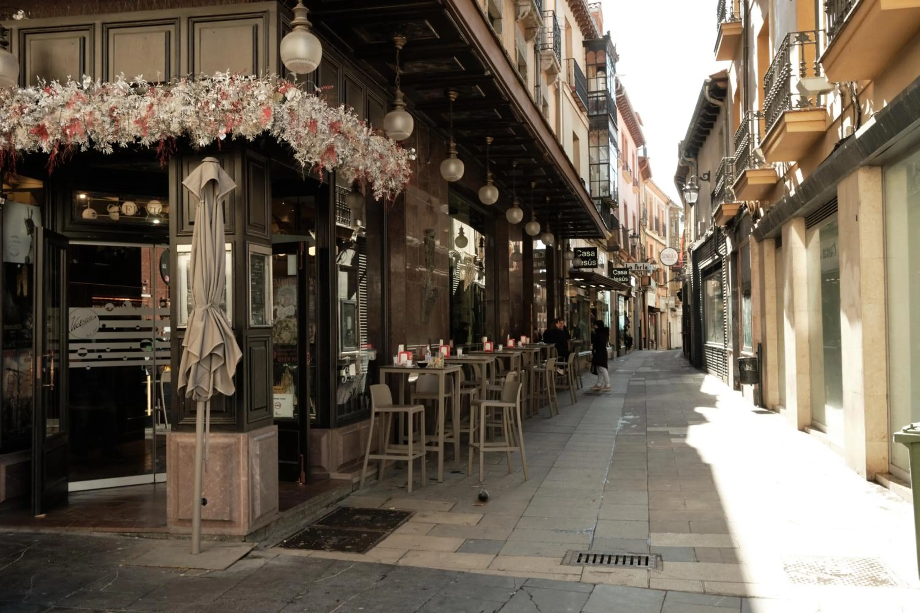 Quiet street view in HOSTEL Rua 35
