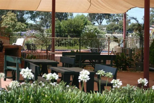 BBQ facilities in Paradise Lakes Motel Shepparton
