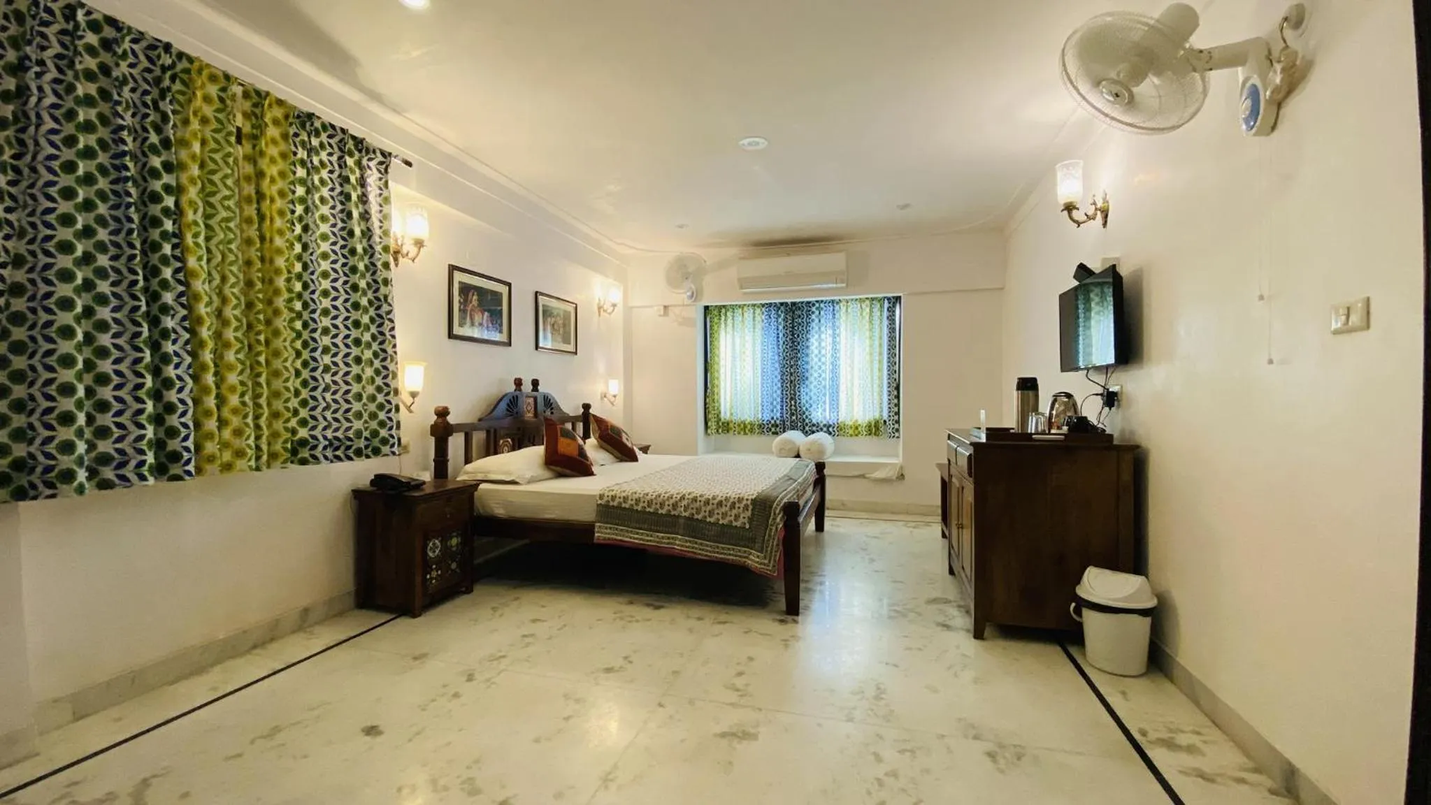 Bed in Kotra Haveli A Boutique Hotel by Lake Pichola