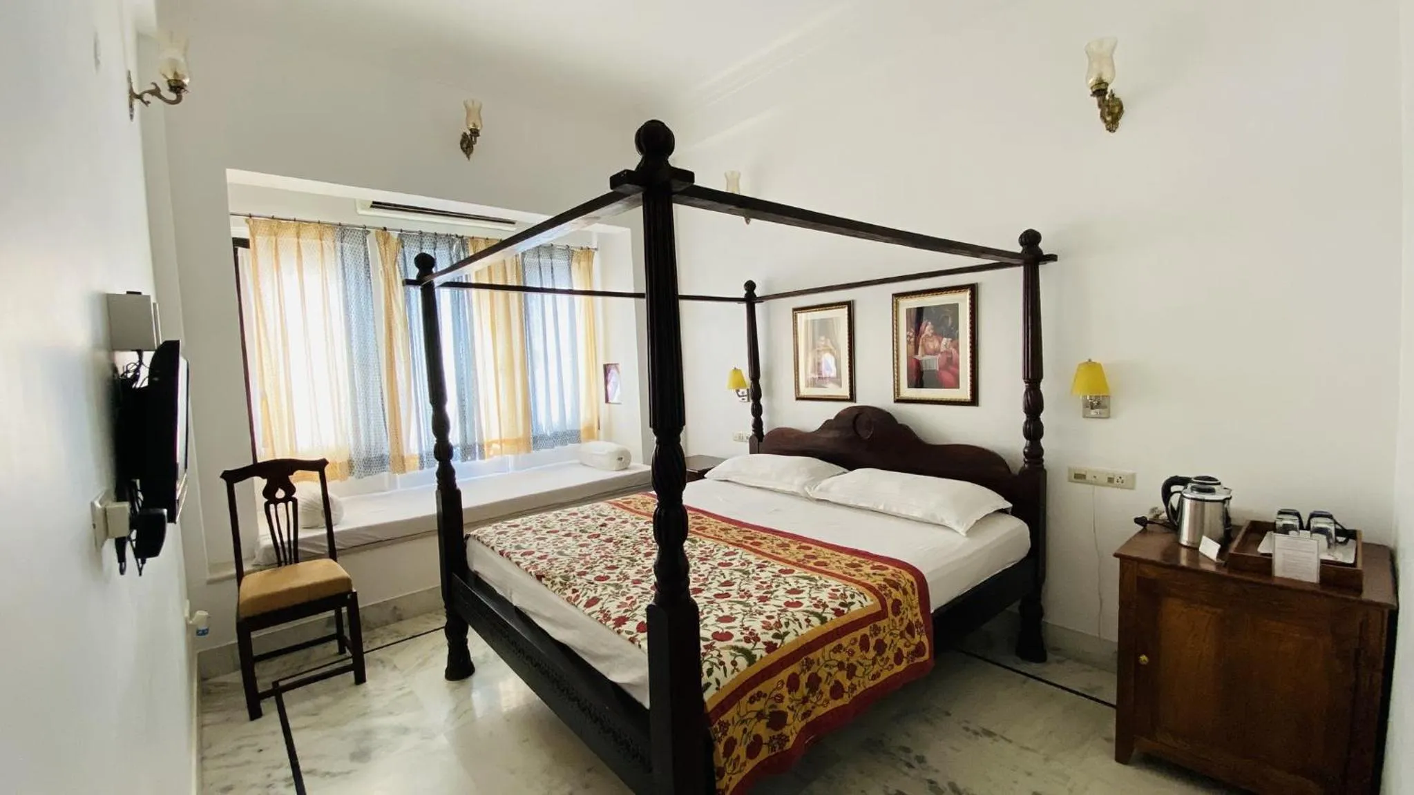 Seating area, Bed in Kotra Haveli A Boutique Hotel by Lake Pichola