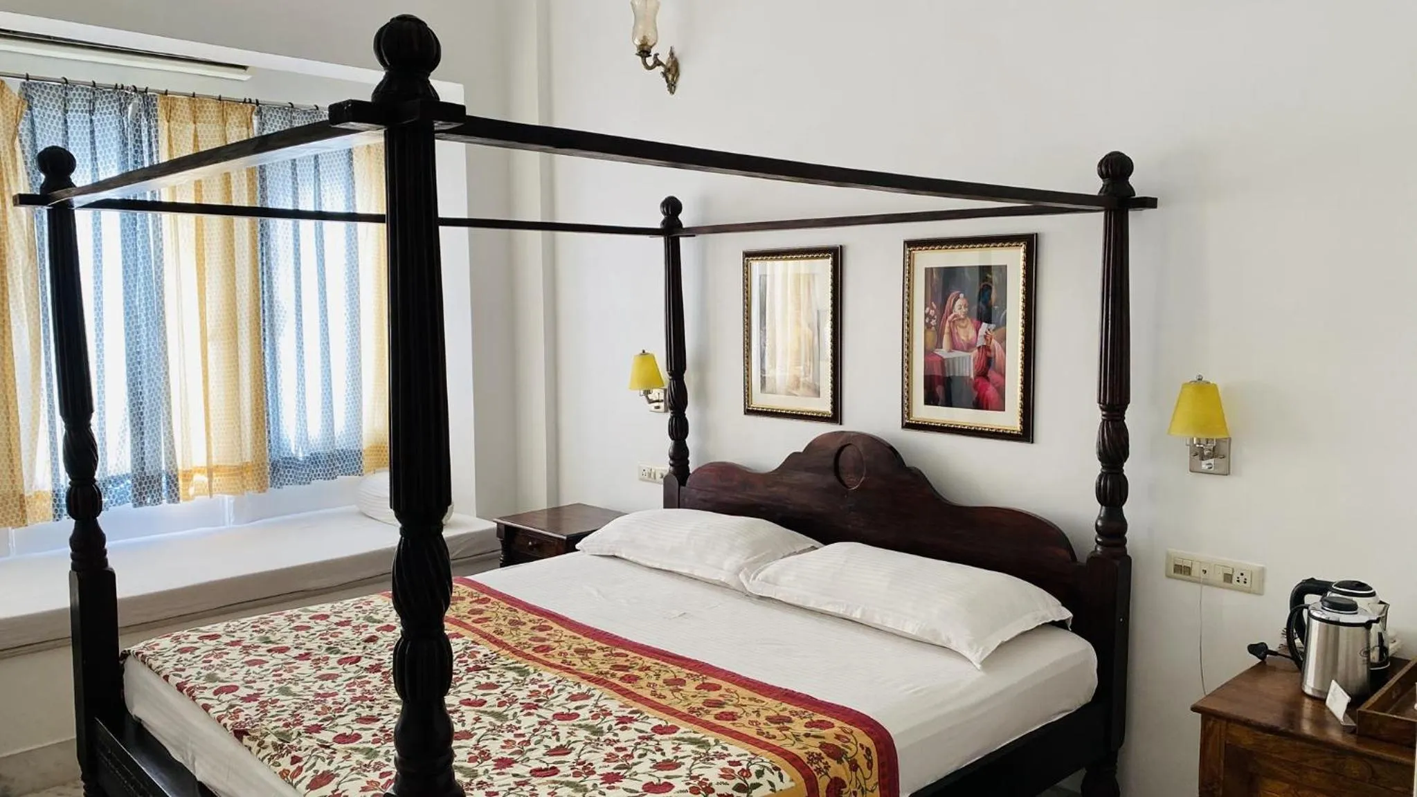 Bed in Kotra Haveli A Boutique Hotel by Lake Pichola