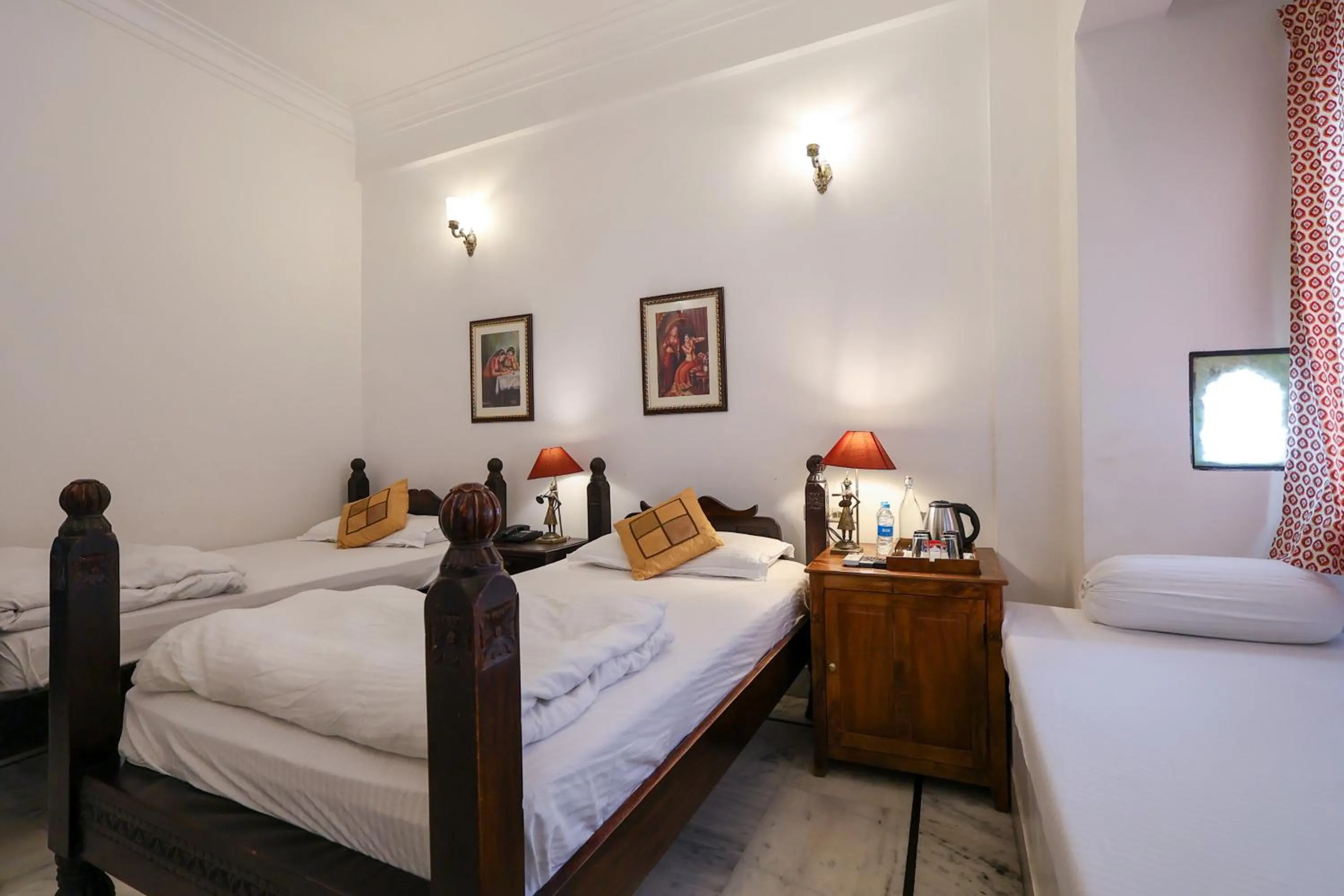 Bed in Kotra Haveli A Boutique Hotel by Lake Pichola