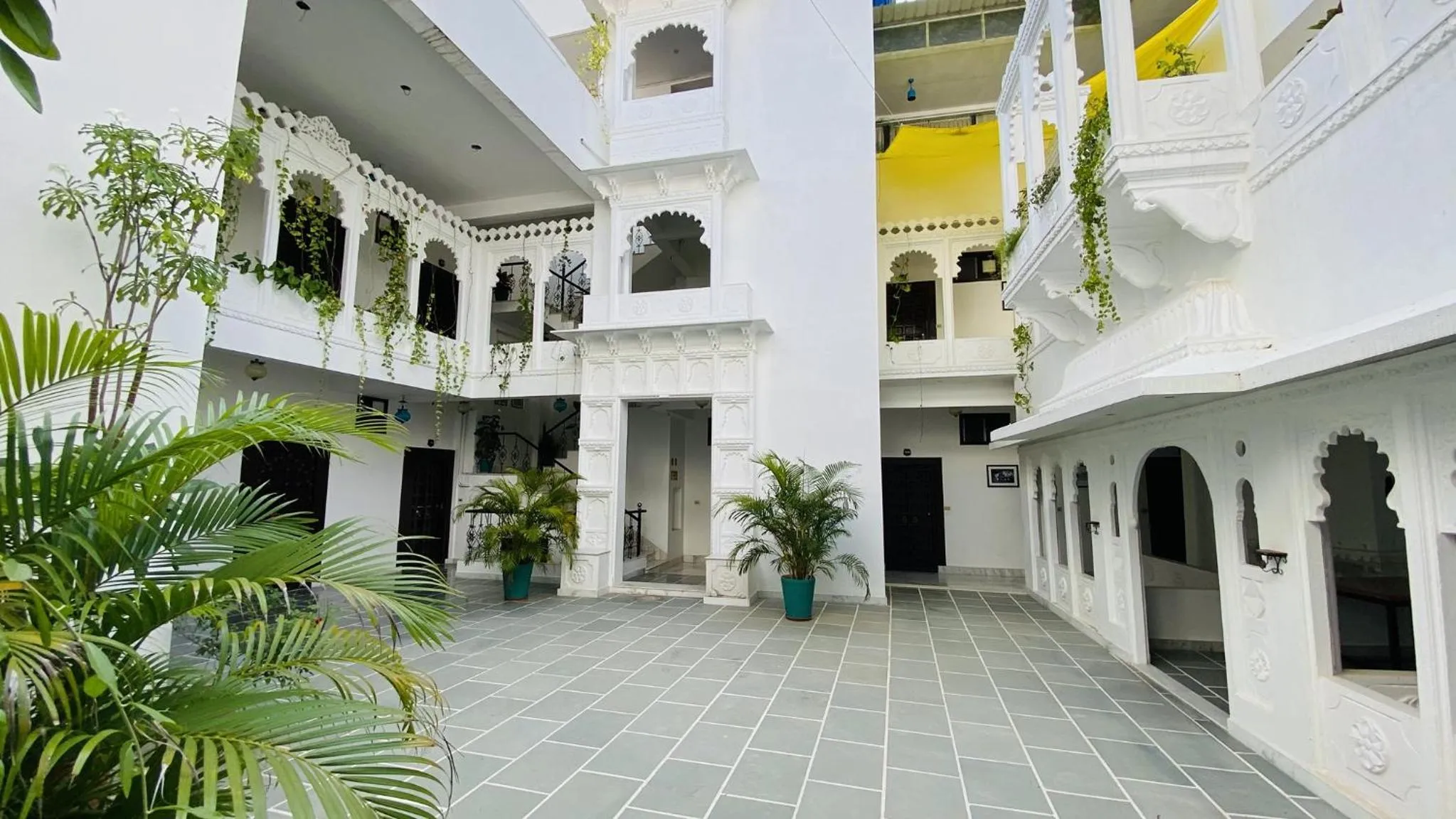 Inner courtyard view in Kotra Haveli A Boutique Hotel by Lake Pichola