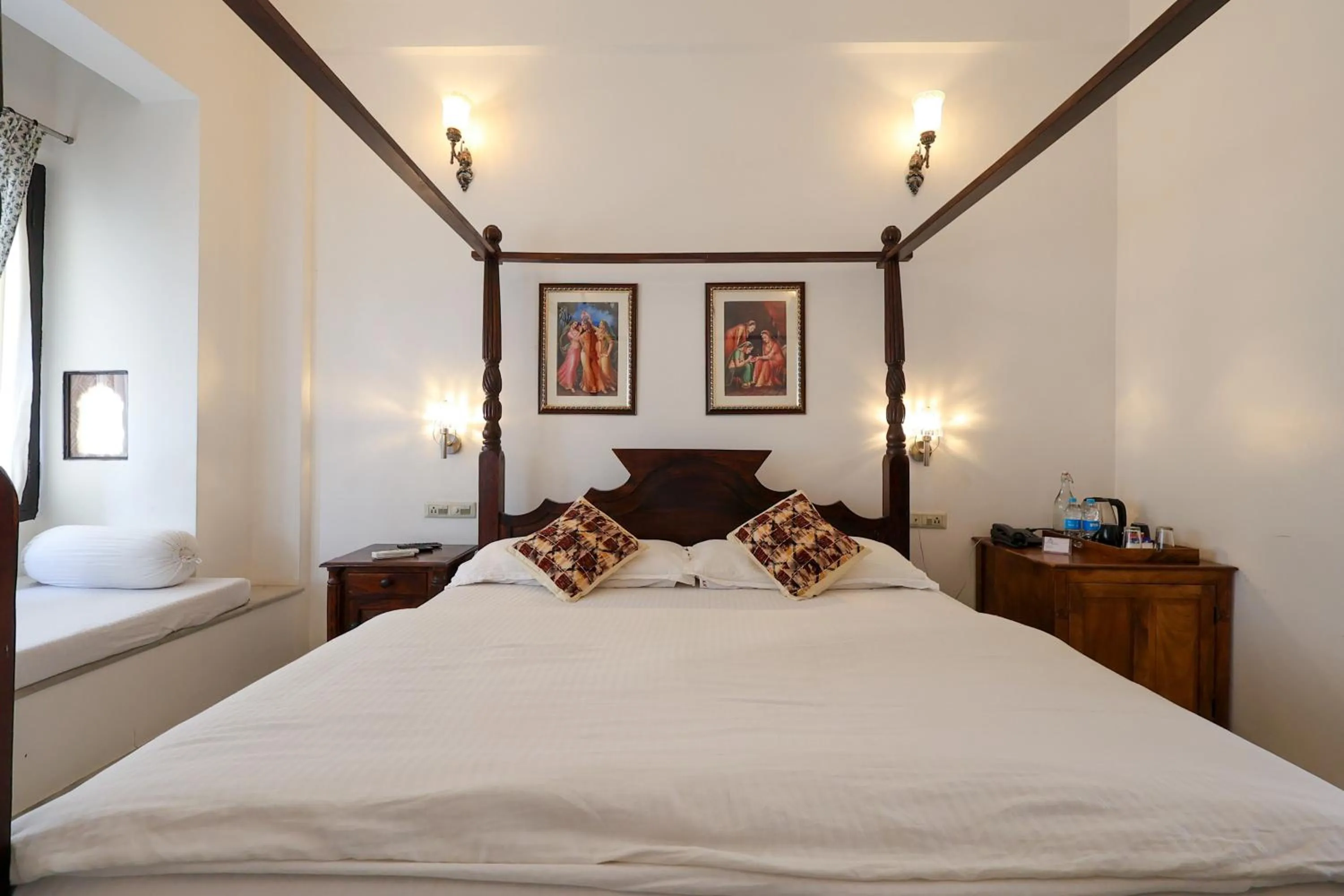Bed in Kotra Haveli A Boutique Hotel by Lake Pichola